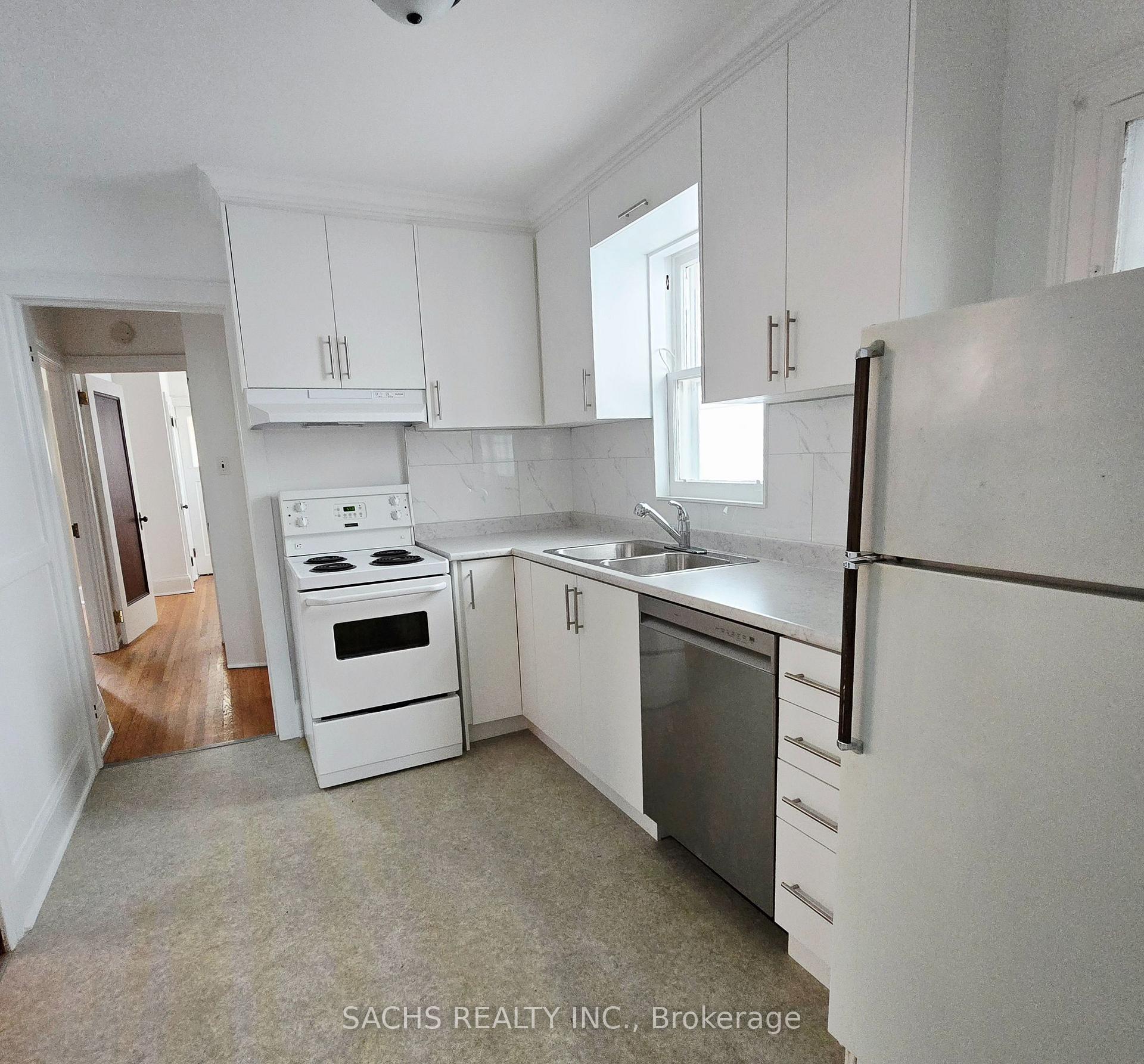 Photo 4 of 61 Latimer Avenue, Toronto, Forest Hill North — HOMEH