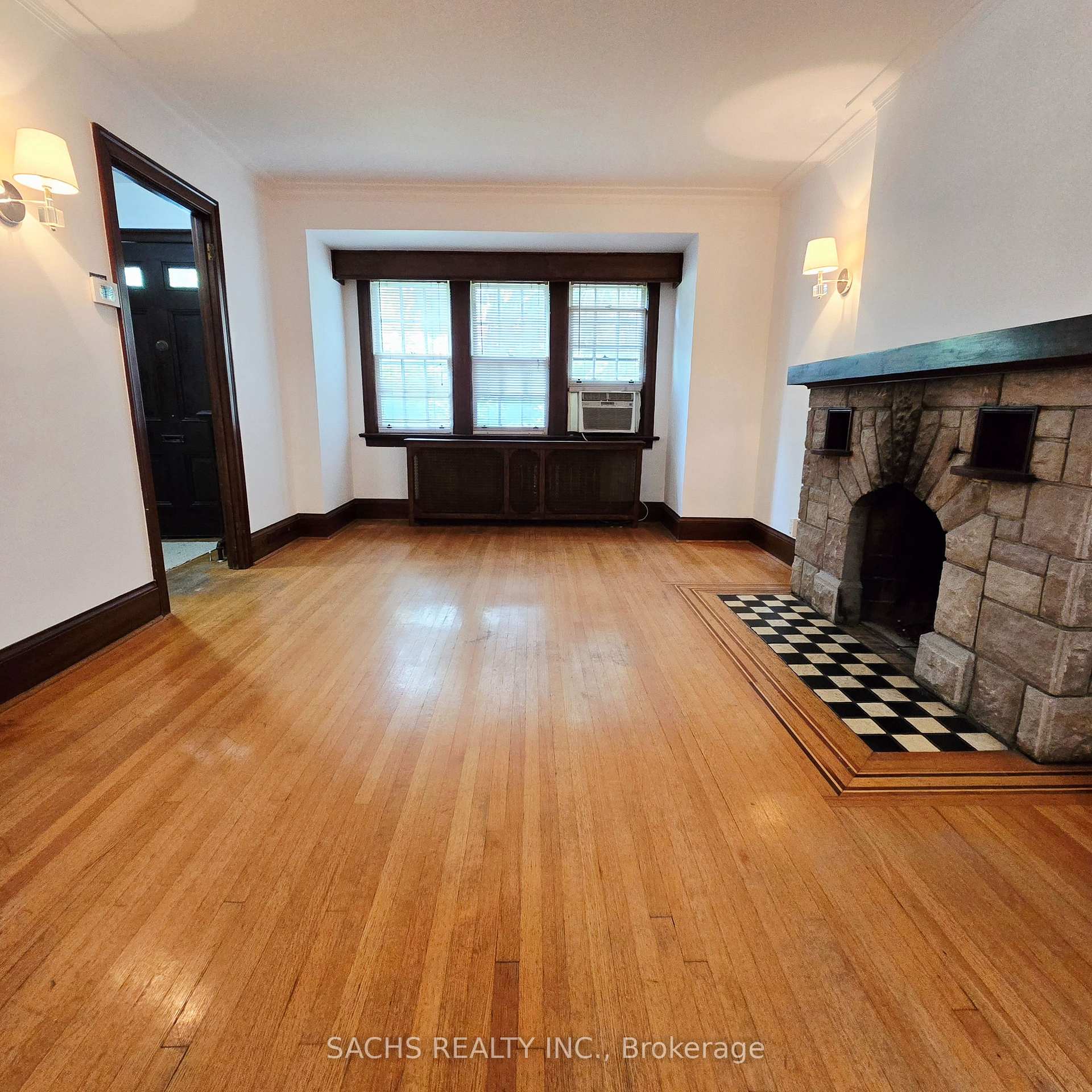 Photo 5 of 61 Latimer Avenue, Toronto, Forest Hill North — HOMEH
