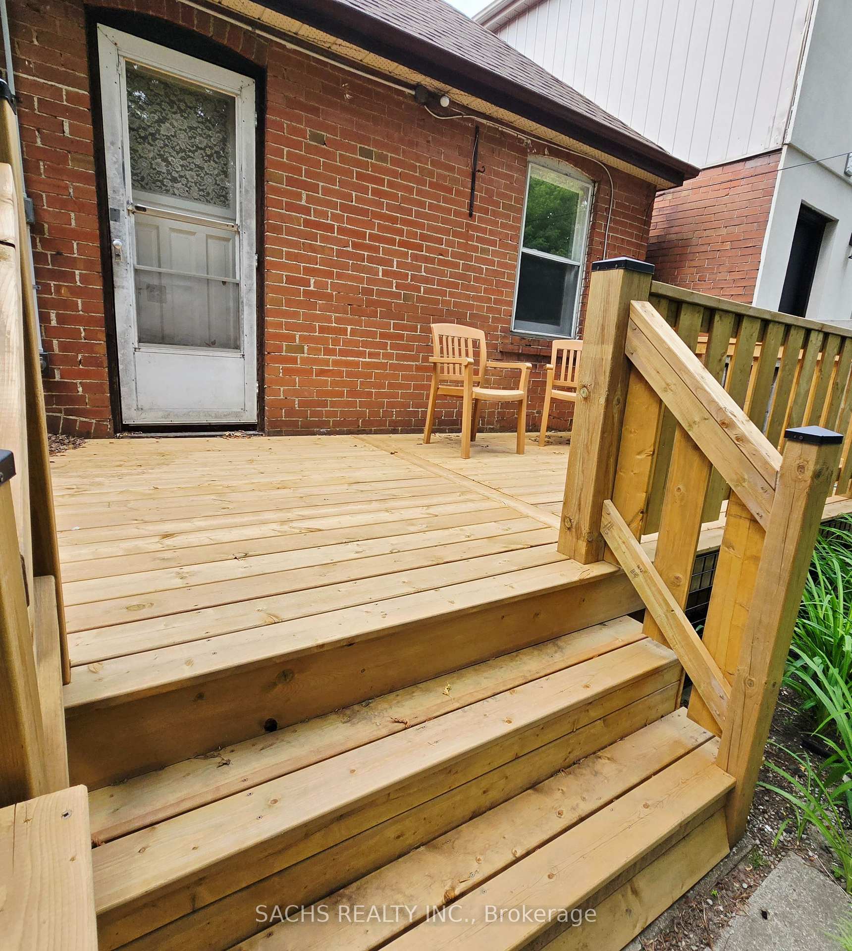 Photo 11 of 61 Latimer Avenue, Toronto, Forest Hill North — HOMEH