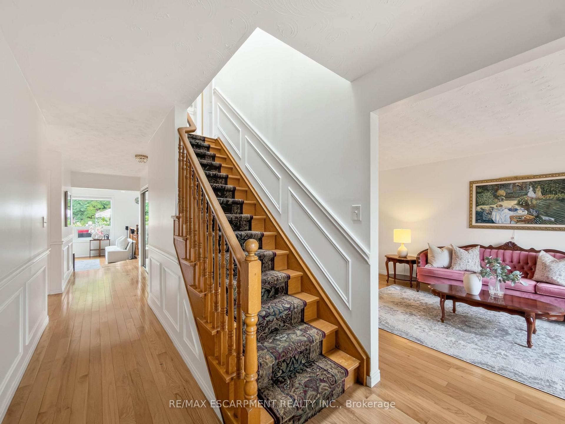 Photo 5 of 1236 Thorpe Road, Burlington, Brant — HOMEH