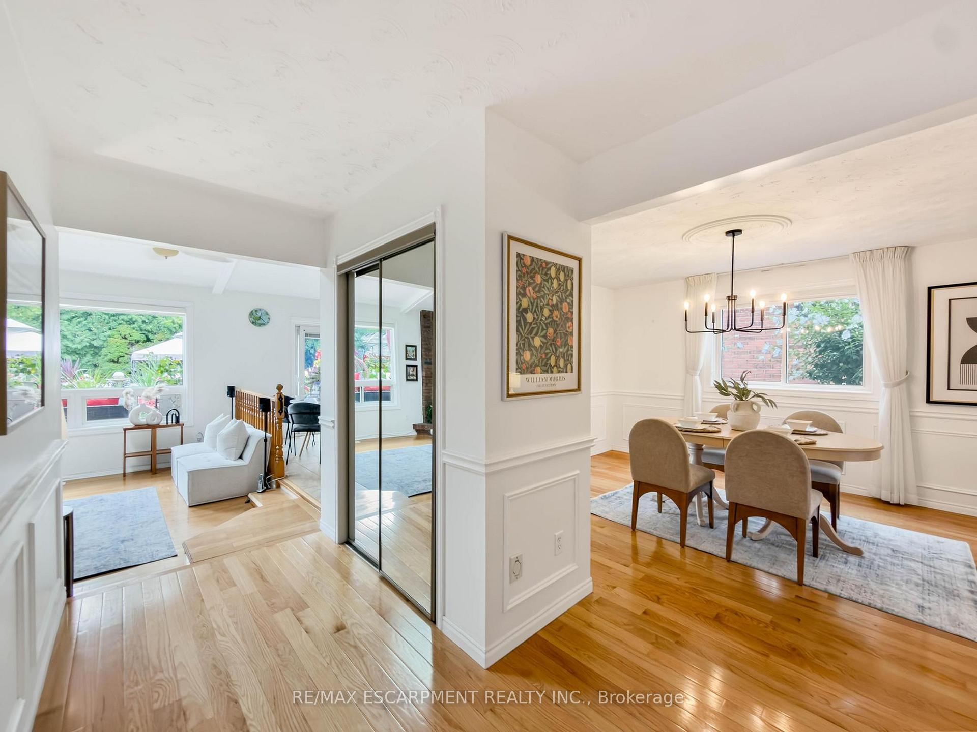 Photo 10 of 1236 Thorpe Road, Burlington, Brant — HOMEH