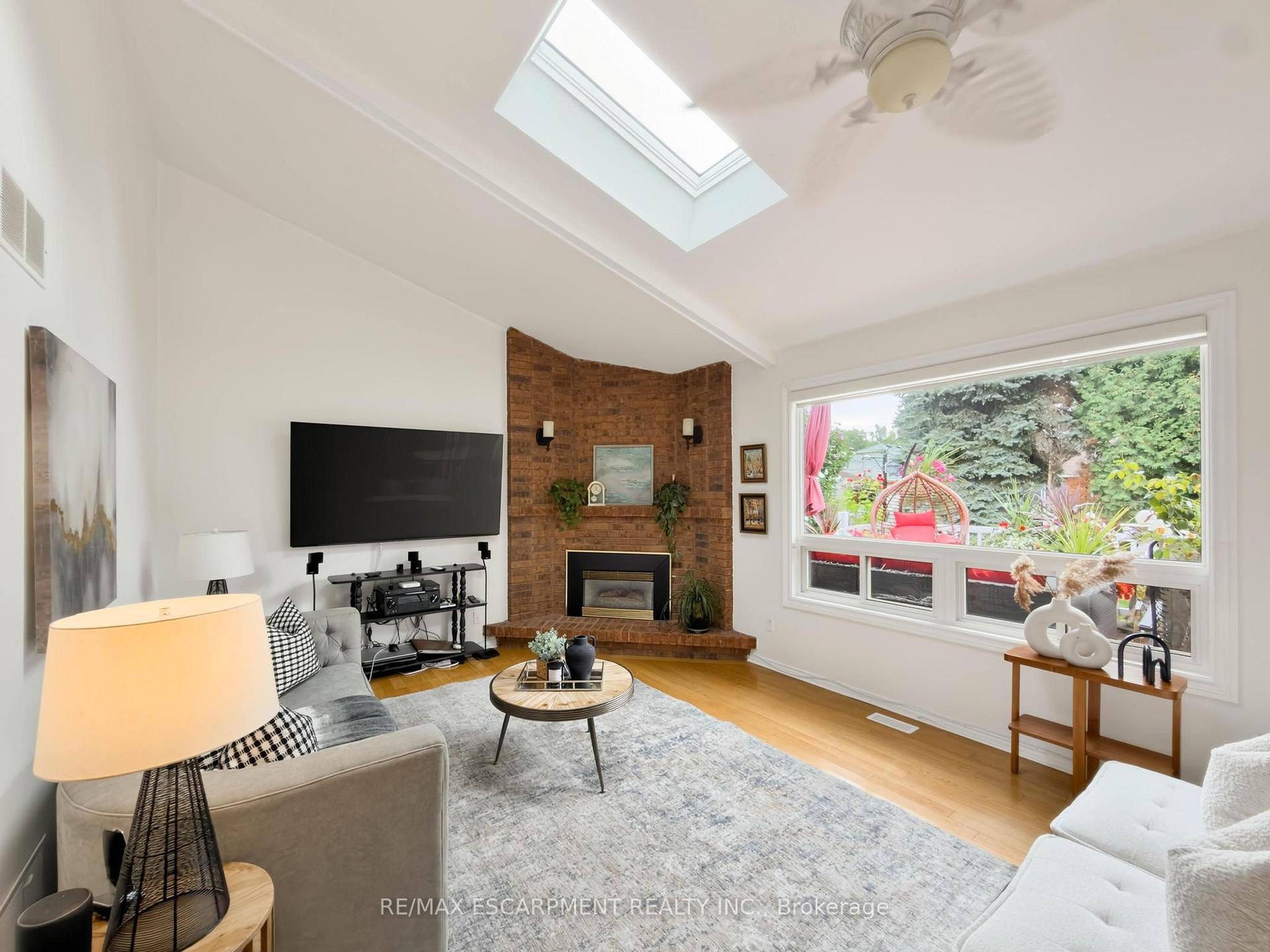 Photo 11 of 1236 Thorpe Road, Burlington, Brant — HOMEH
