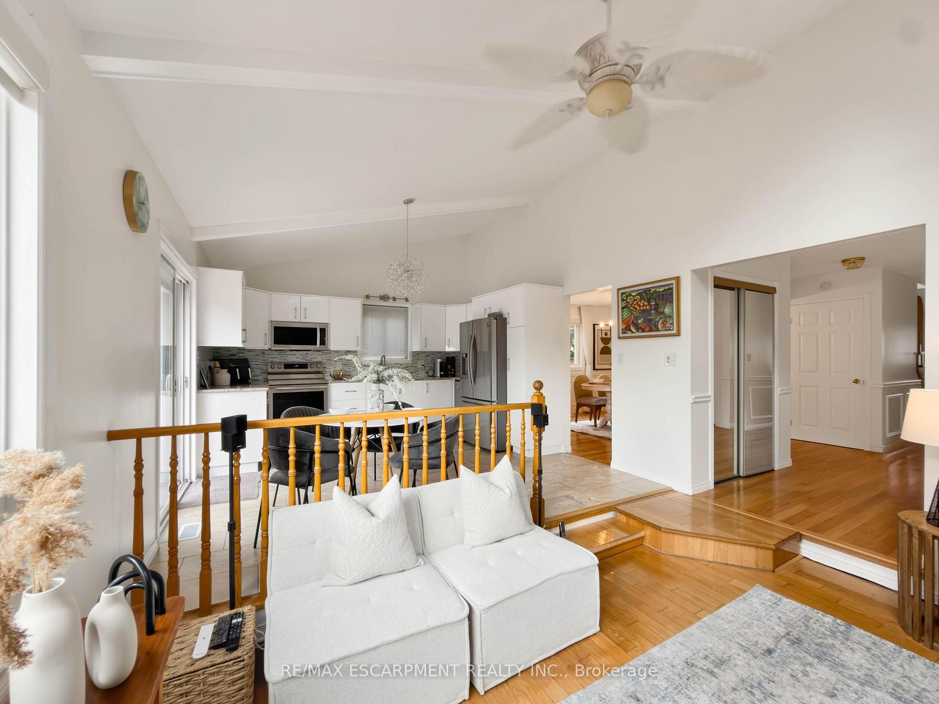 Photo 15 of 1236 Thorpe Road, Burlington, Brant — HOMEH