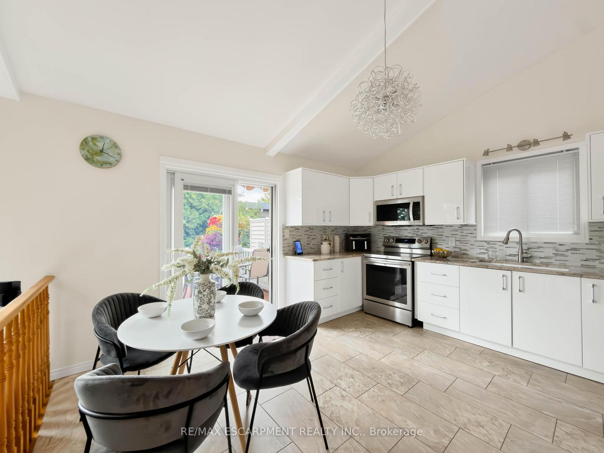 Photo 16 of 1236 Thorpe Road, Burlington, Brant — HOMEH