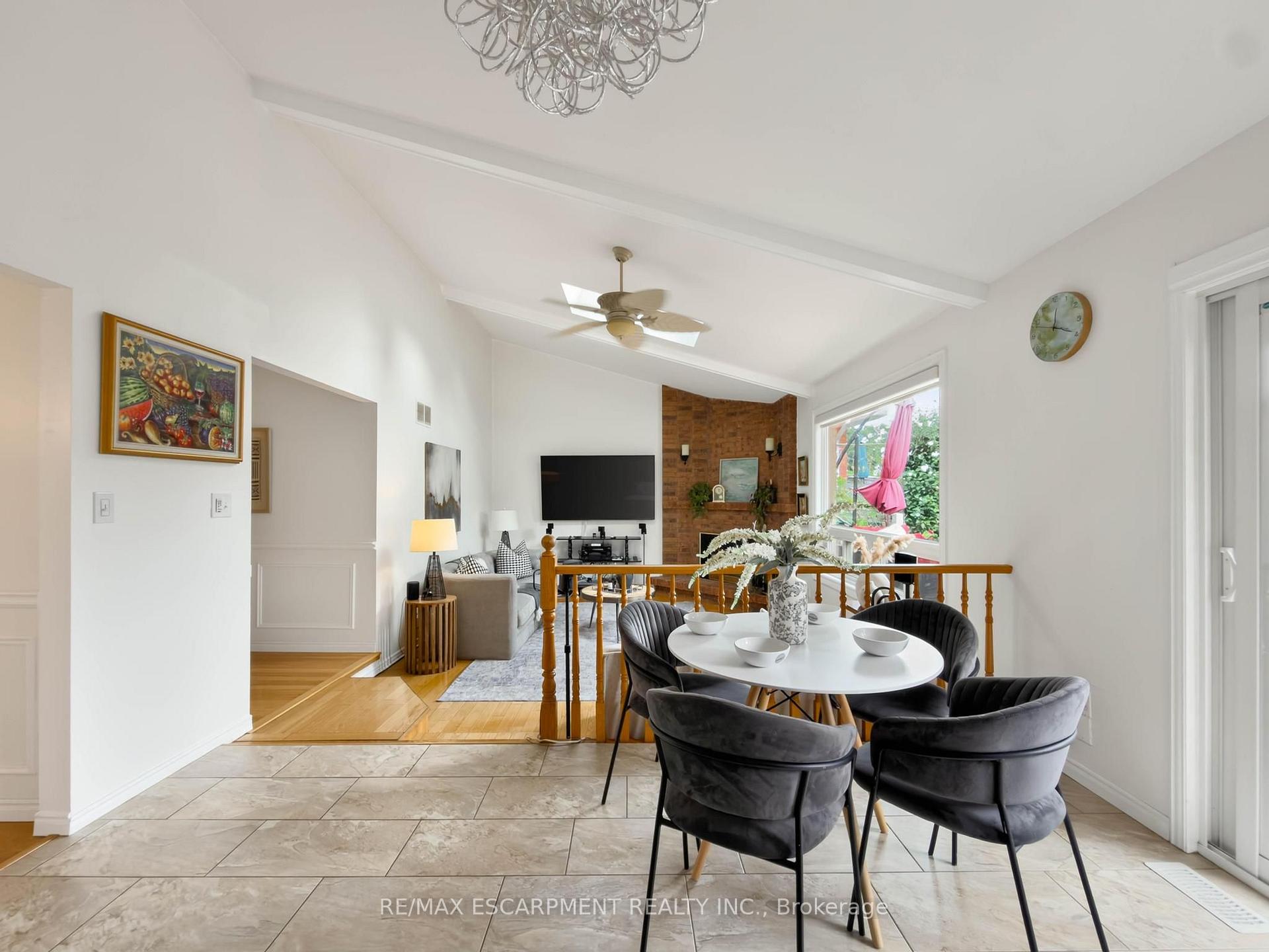 Photo 17 of 1236 Thorpe Road, Burlington, Brant — HOMEH