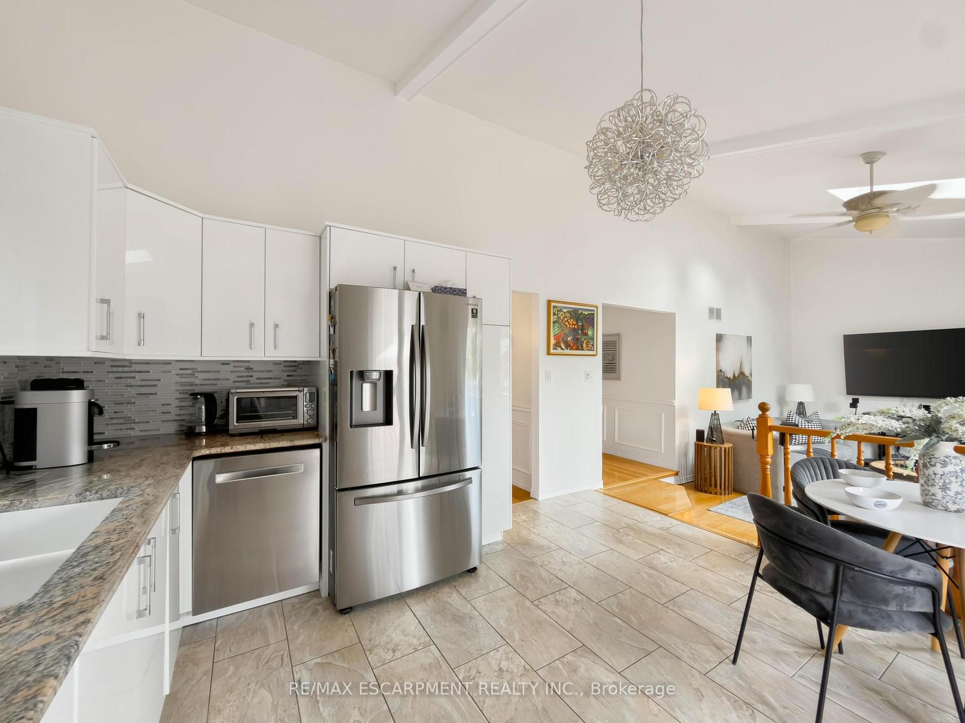 Photo 18 of 1236 Thorpe Road, Burlington, Brant — HOMEH