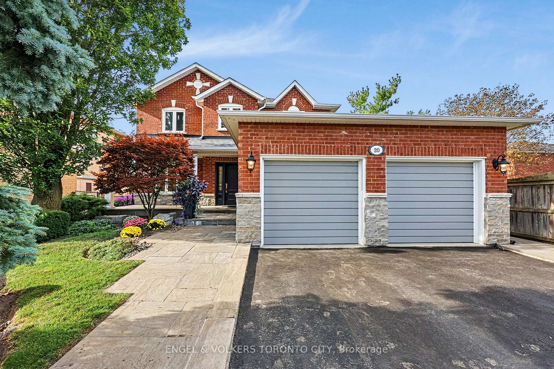 Photo 11 of 20 Speirs Road, Barrie, Holly — HOMEH