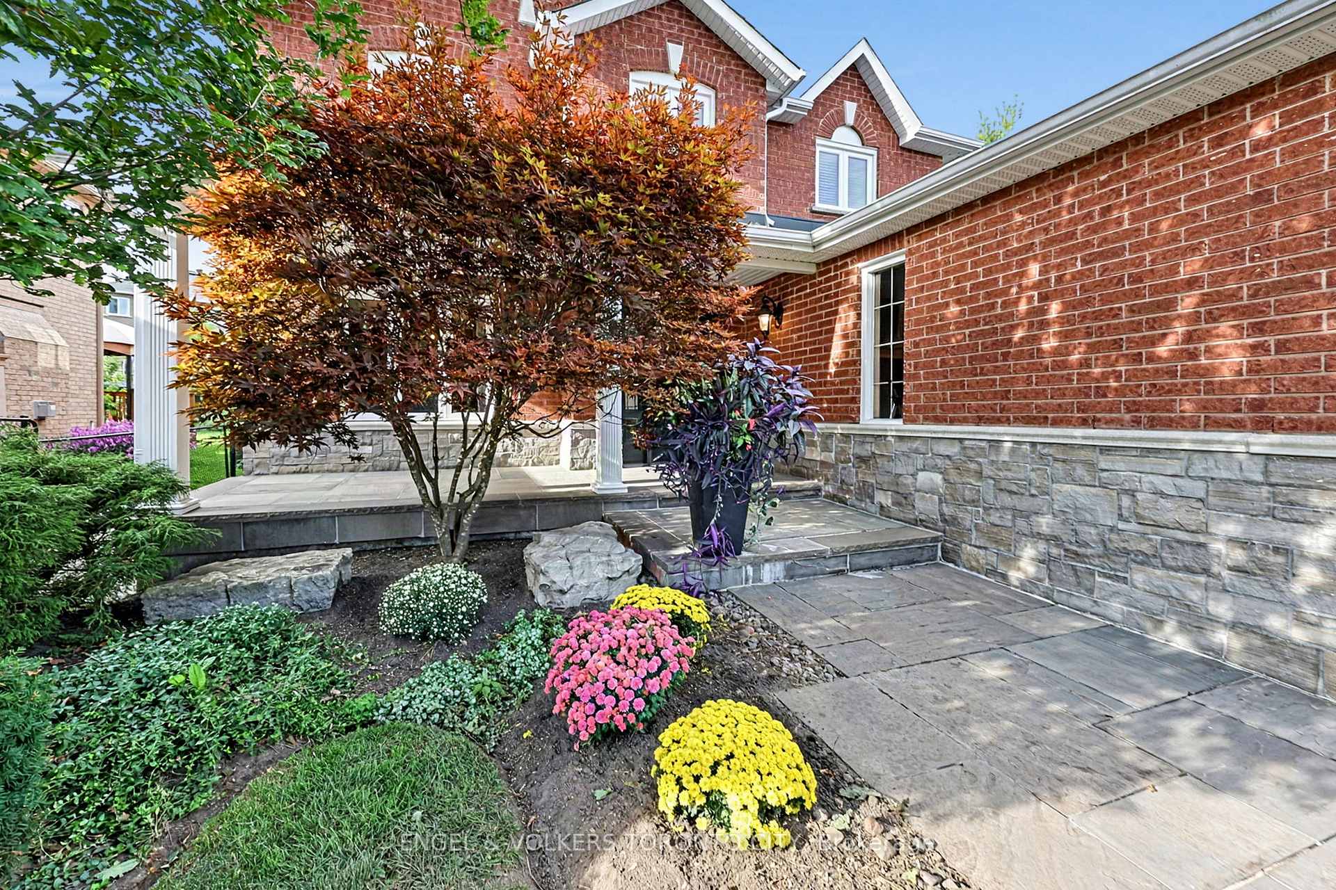 Photo 13 of 20 Speirs Road, Barrie, Holly — HOMEH