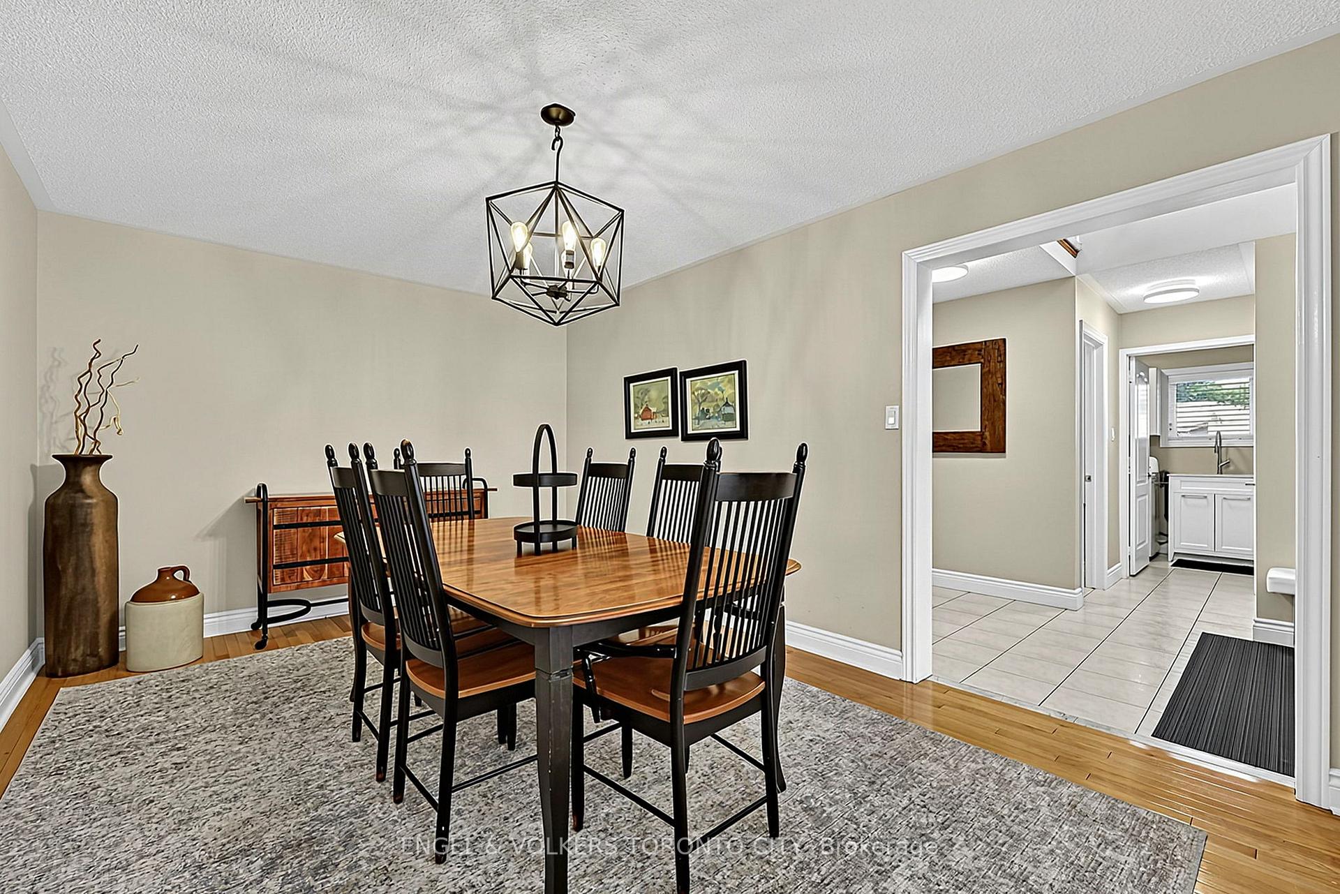 Photo 18 of 20 Speirs Road, Barrie, Holly — HOMEH