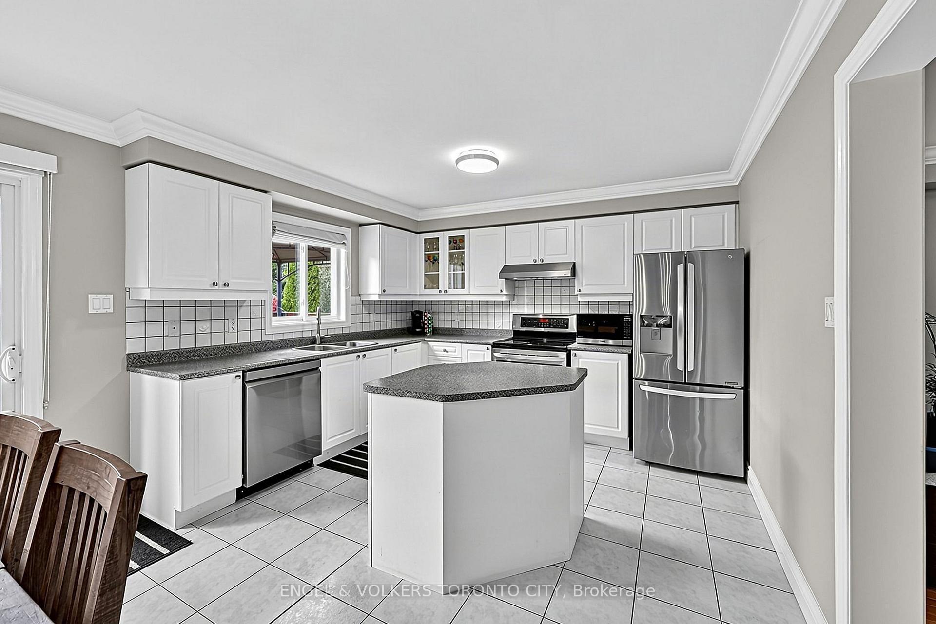 Photo 22 of 20 Speirs Road, Barrie, Holly — HOMEH