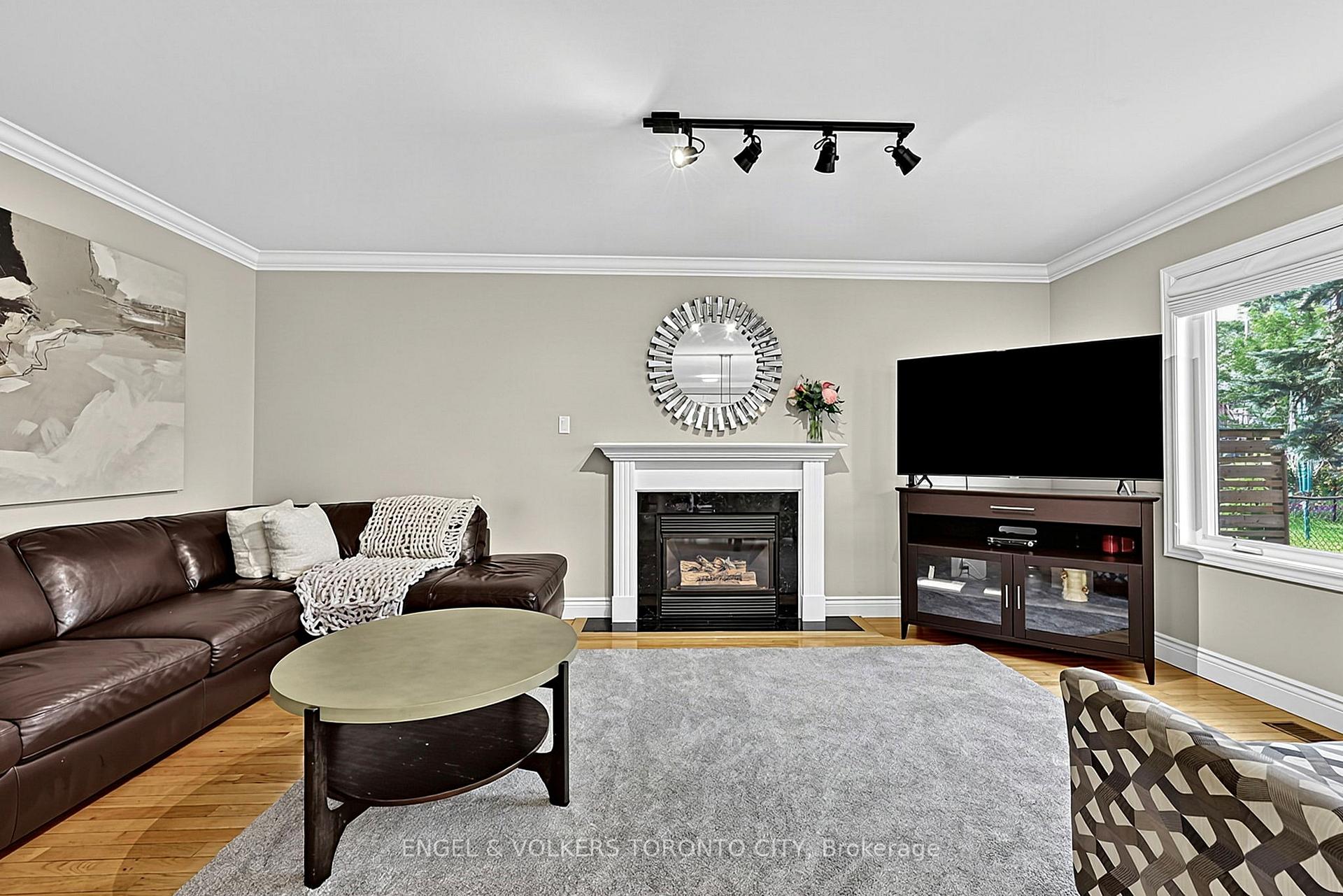 Photo 28 of 20 Speirs Road, Barrie, Holly — HOMEH