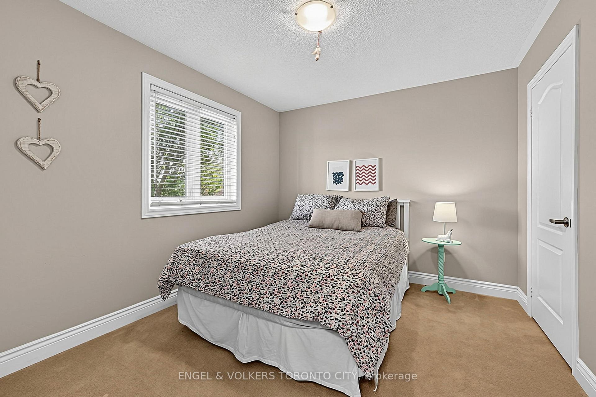 Photo 36 of 20 Speirs Road, Barrie, Holly — HOMEH