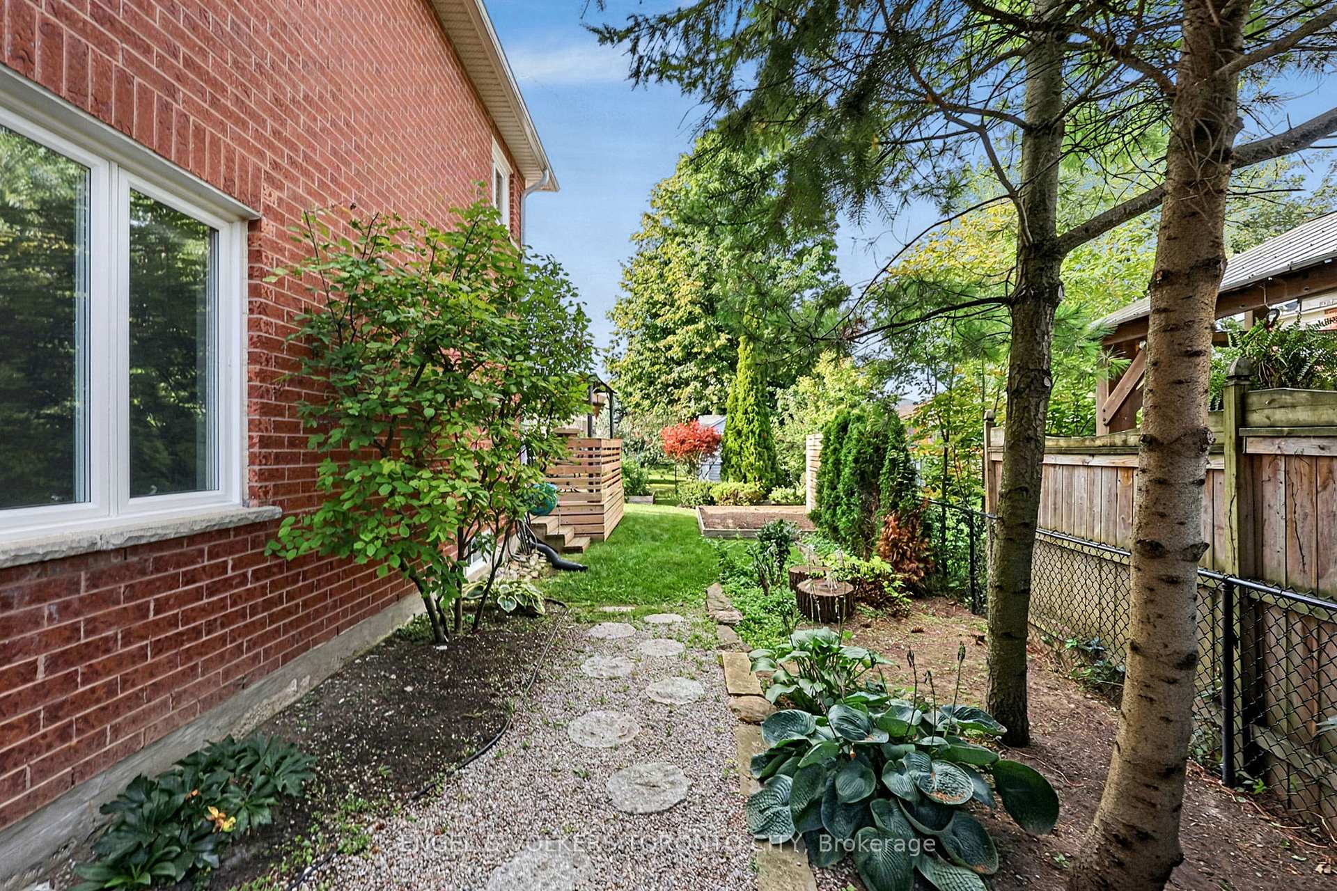 Photo 49 of 20 Speirs Road, Barrie, Holly — HOMEH