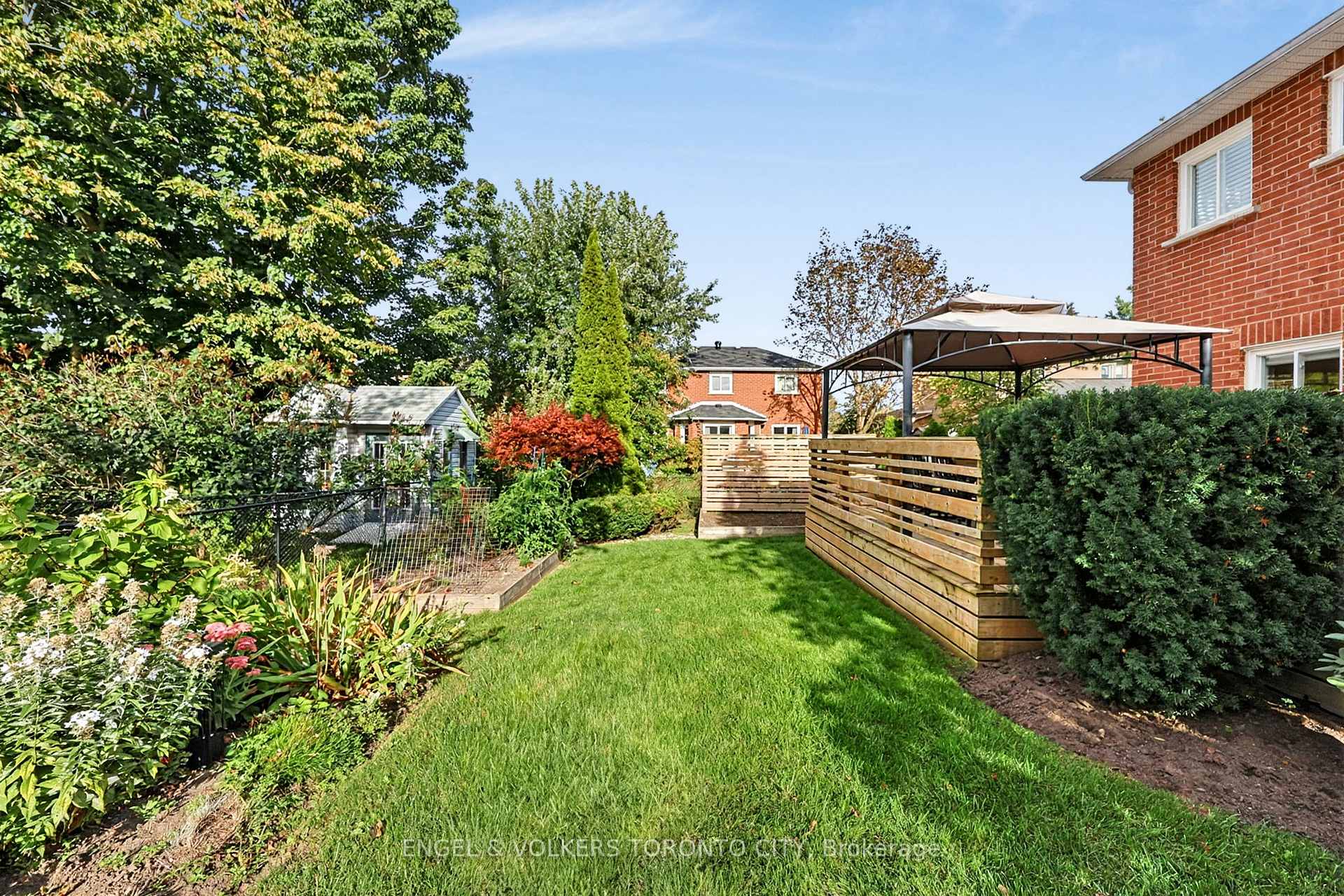 Photo 51 of 20 Speirs Road, Barrie, Holly — HOMEH