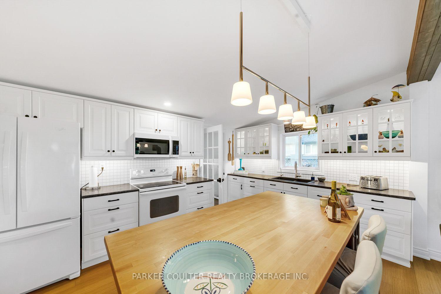 Photo 13 of 1811 Tiny Beaches Road S, Tiny, Rural Tiny — HOMEH