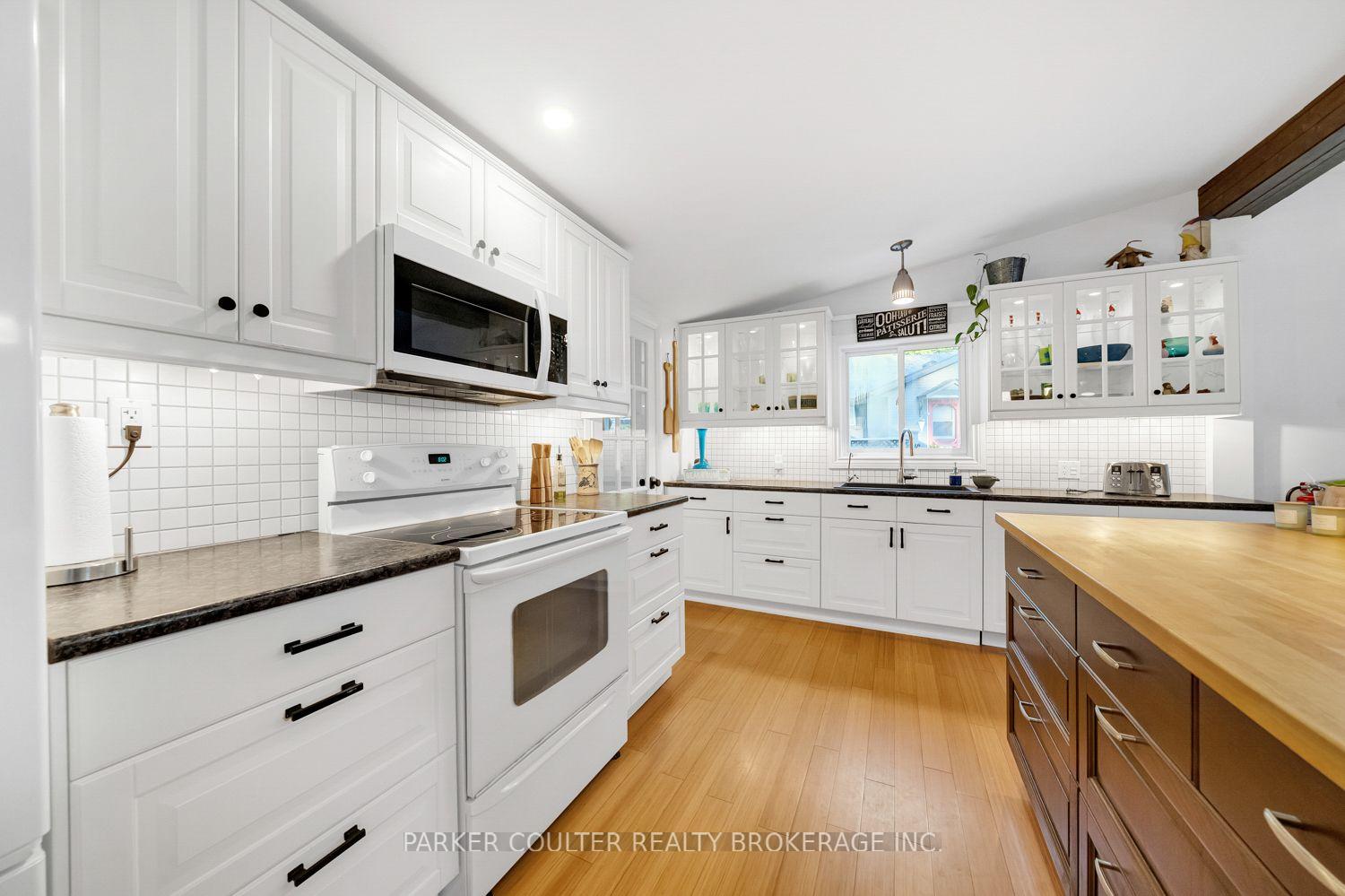 Photo 14 of 1811 Tiny Beaches Road S, Tiny, Rural Tiny — HOMEH