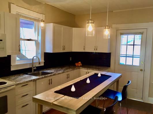 Photo 2 of 486 Hannah Street, Midland — HOMEH
