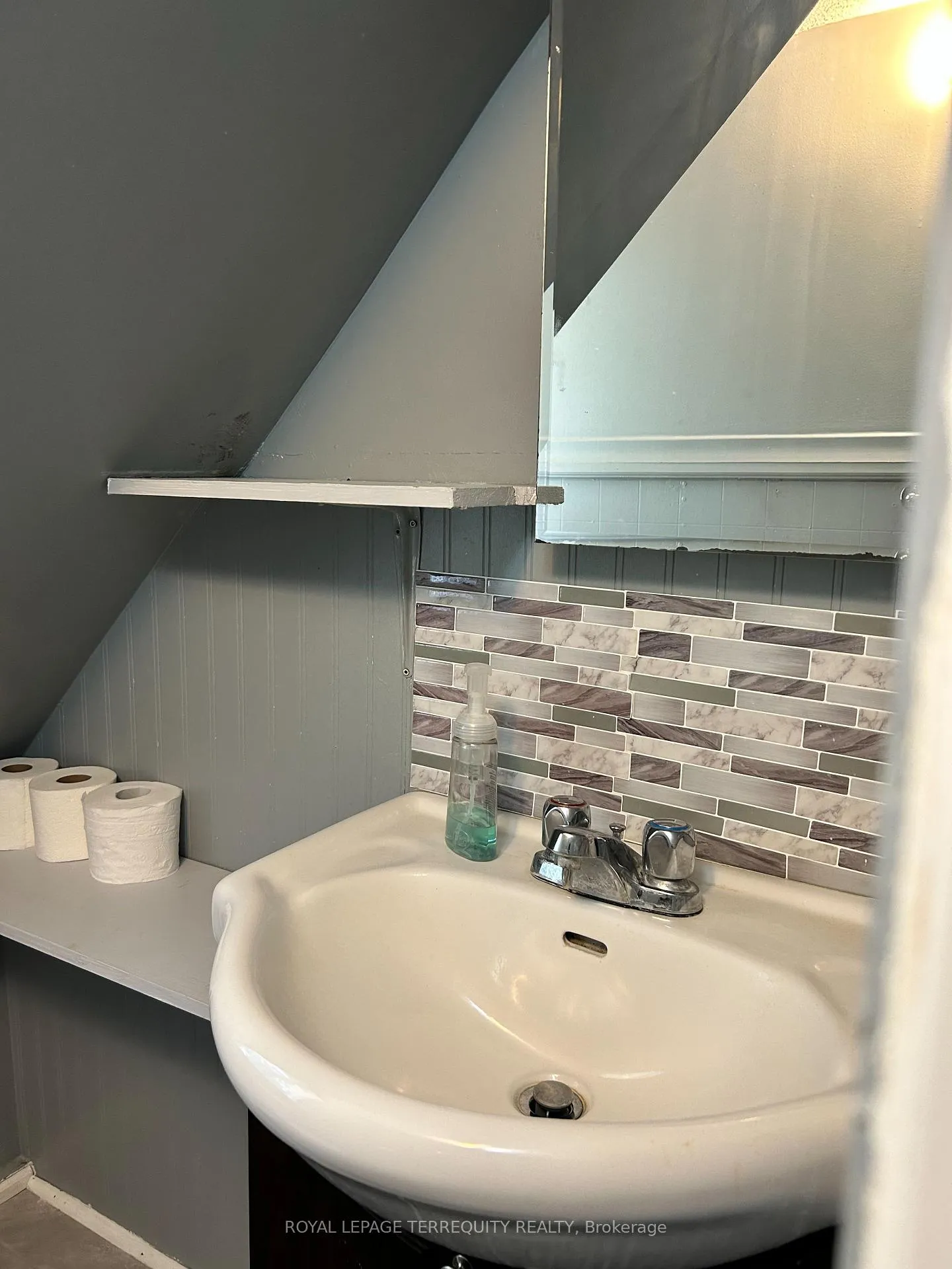 Photo 9 of 486 Hannah Street, Midland — HOMEH