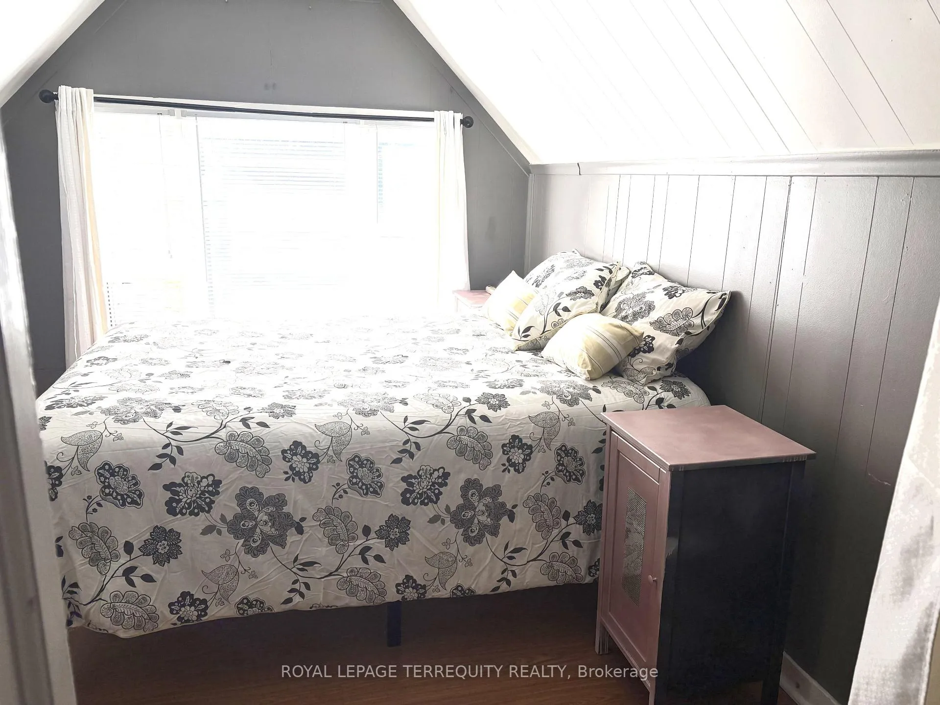 Photo 20 of 486 Hannah Street, Midland — HOMEH