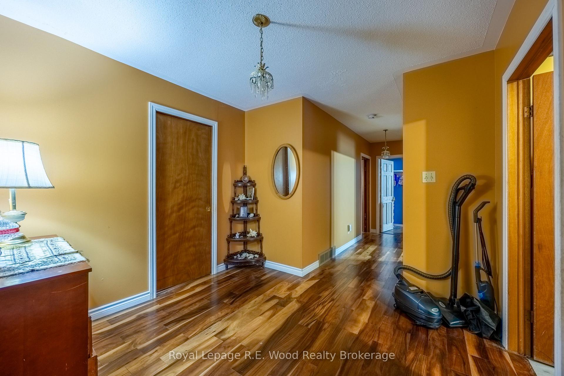 Photo 16 of 4 Owl Drive, Tillsonburg — HOMEH