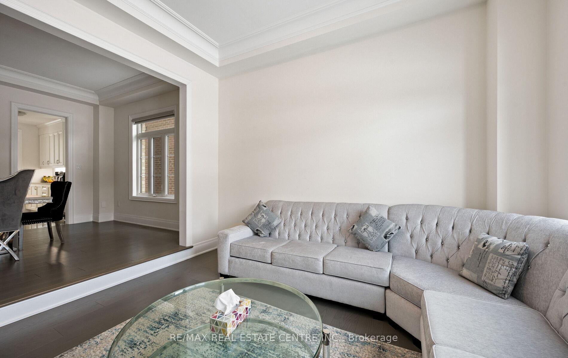 Photo 7 of 160 Wainfleet Crescent, Vaughan, Vellore Village — HOMEH
