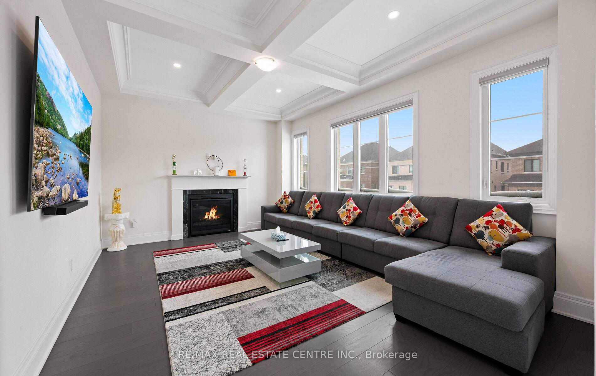 Photo 13 of 160 Wainfleet Crescent, Vaughan, Vellore Village — HOMEH