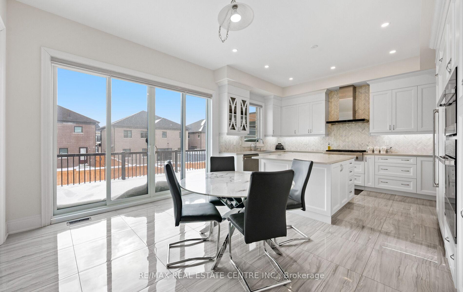 Photo 18 of 160 Wainfleet Crescent, Vaughan, Vellore Village — HOMEH