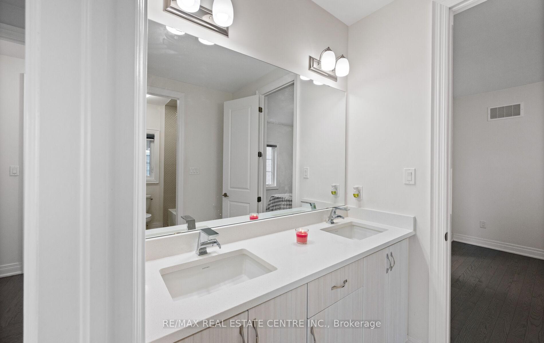 Photo 37 of 160 Wainfleet Crescent, Vaughan, Vellore Village — HOMEH