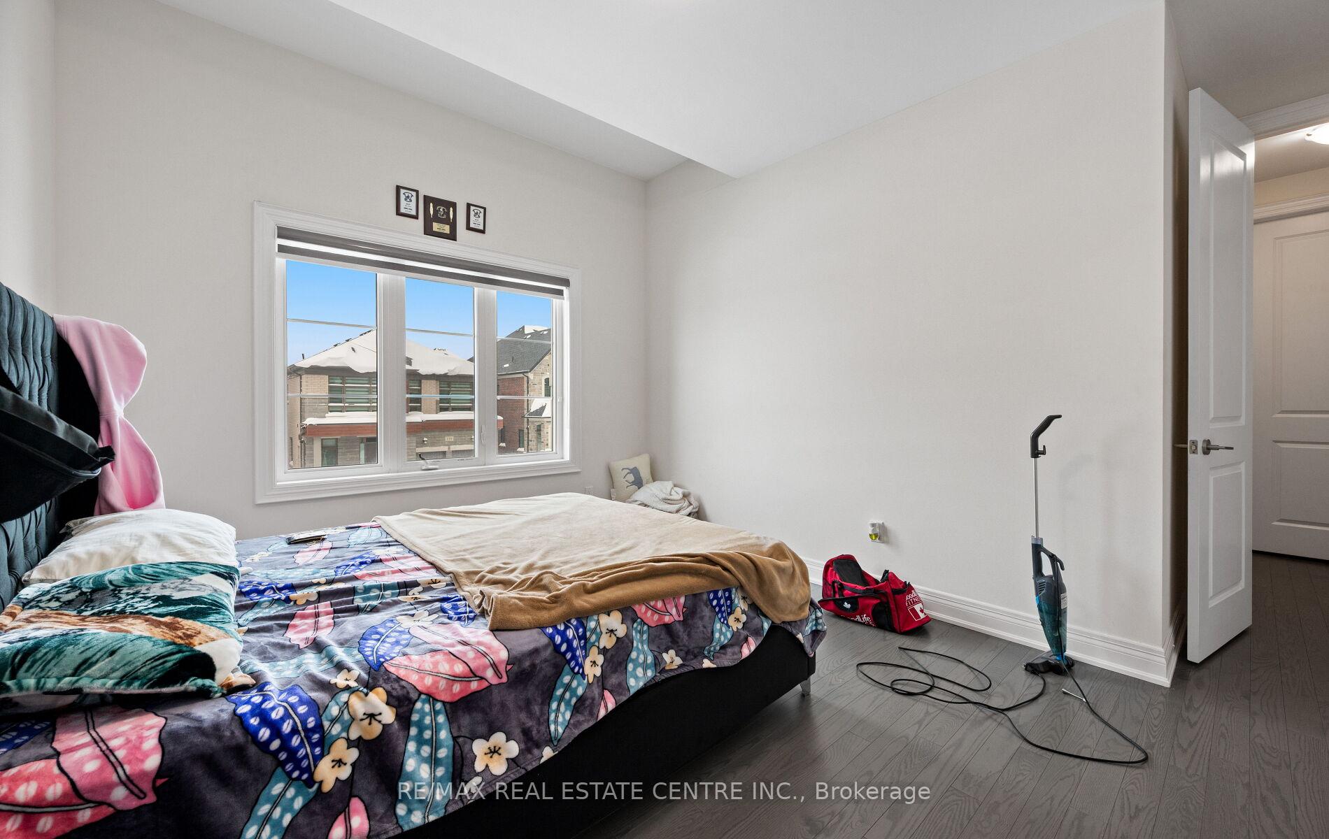 Photo 39 of 160 Wainfleet Crescent, Vaughan, Vellore Village — HOMEH