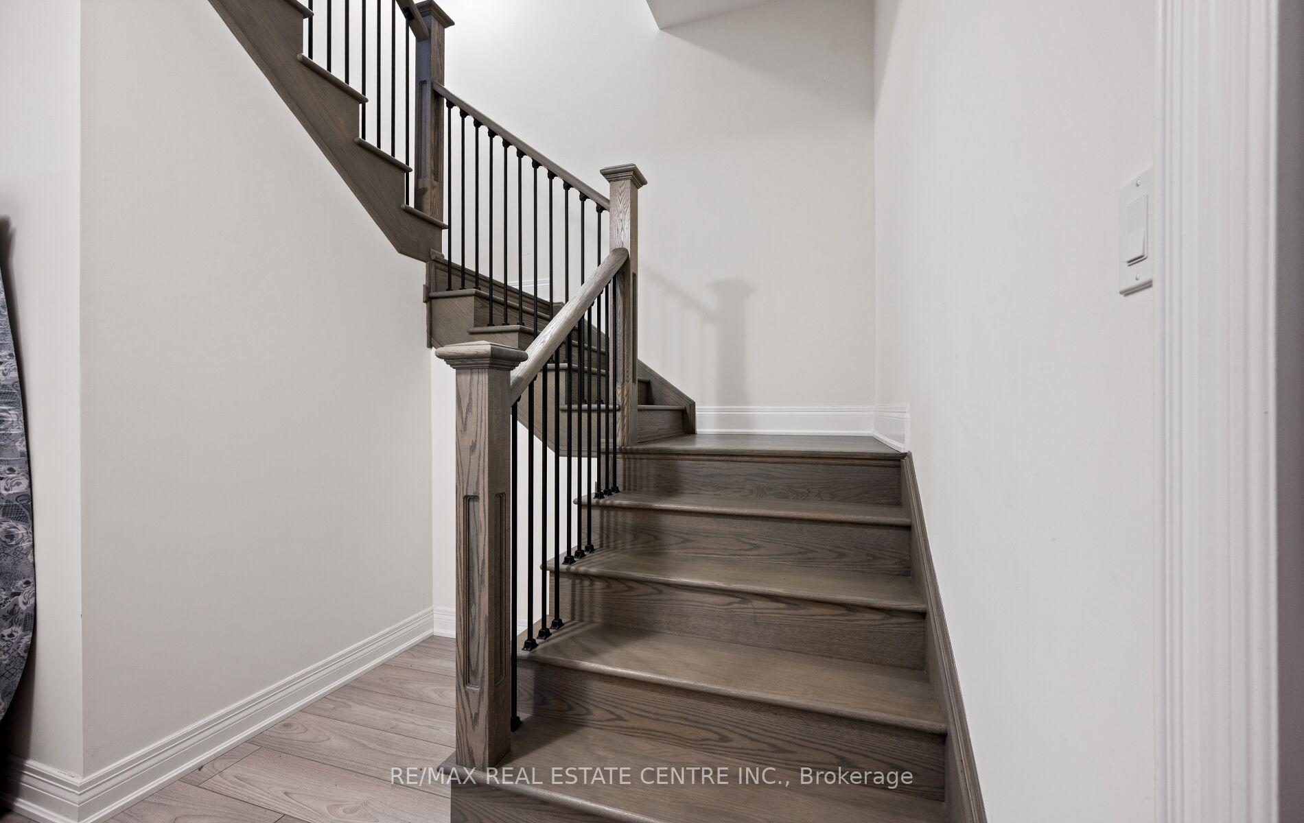 Photo 43 of 160 Wainfleet Crescent, Vaughan, Vellore Village — HOMEH