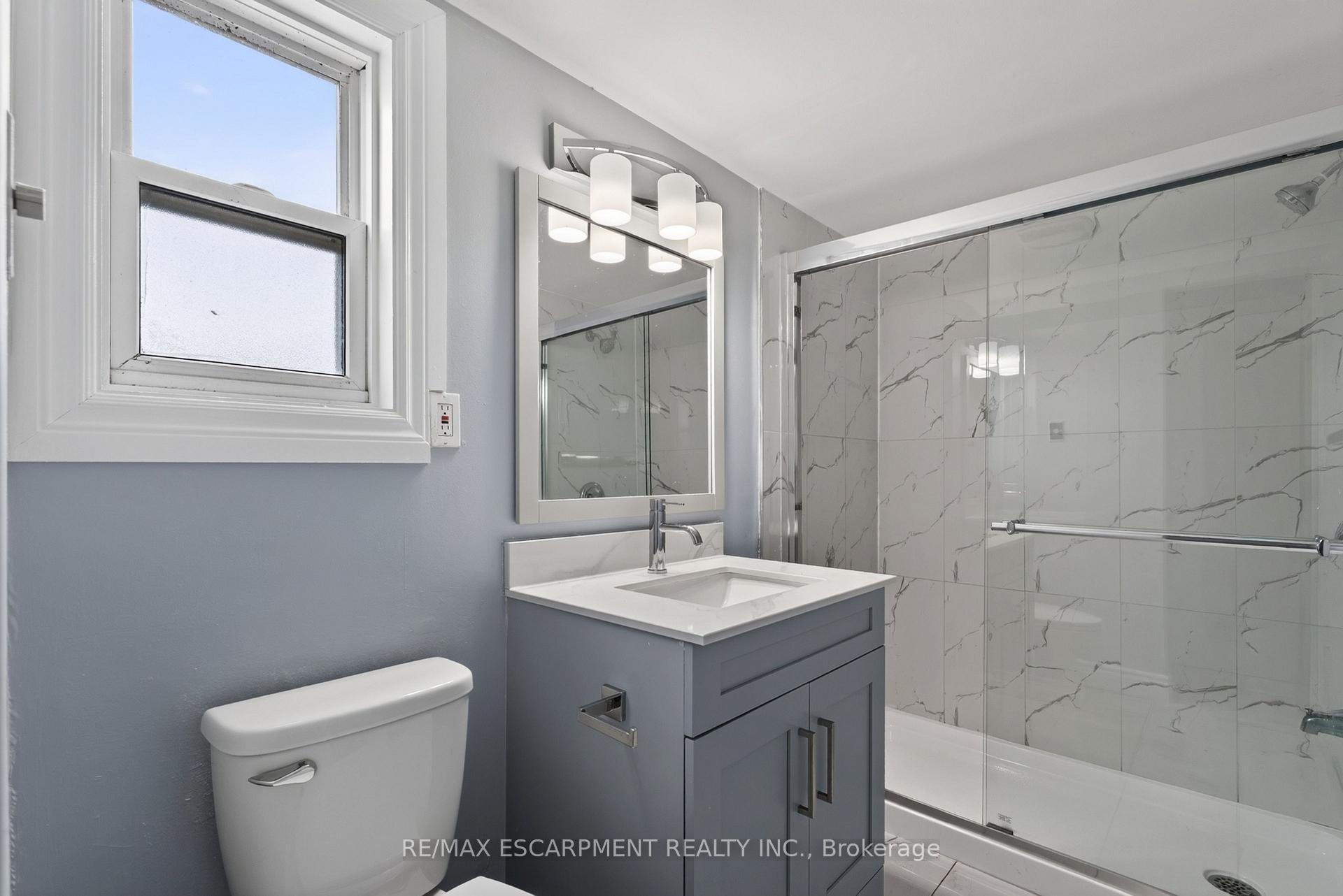 Photo 10 of 241 West 5th Street W, Hamilton, Bonnington — HOMEH