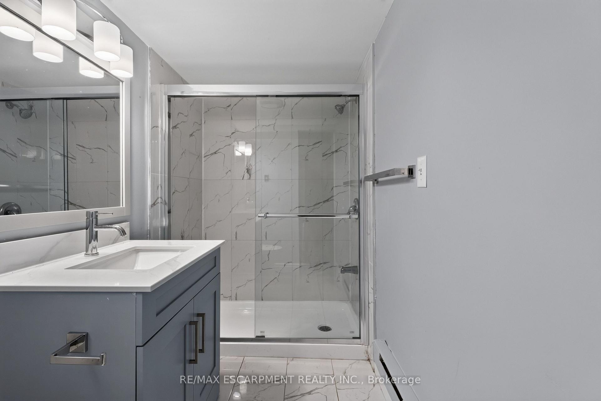 Photo 11 of 241 West 5th Street W, Hamilton, Bonnington — HOMEH