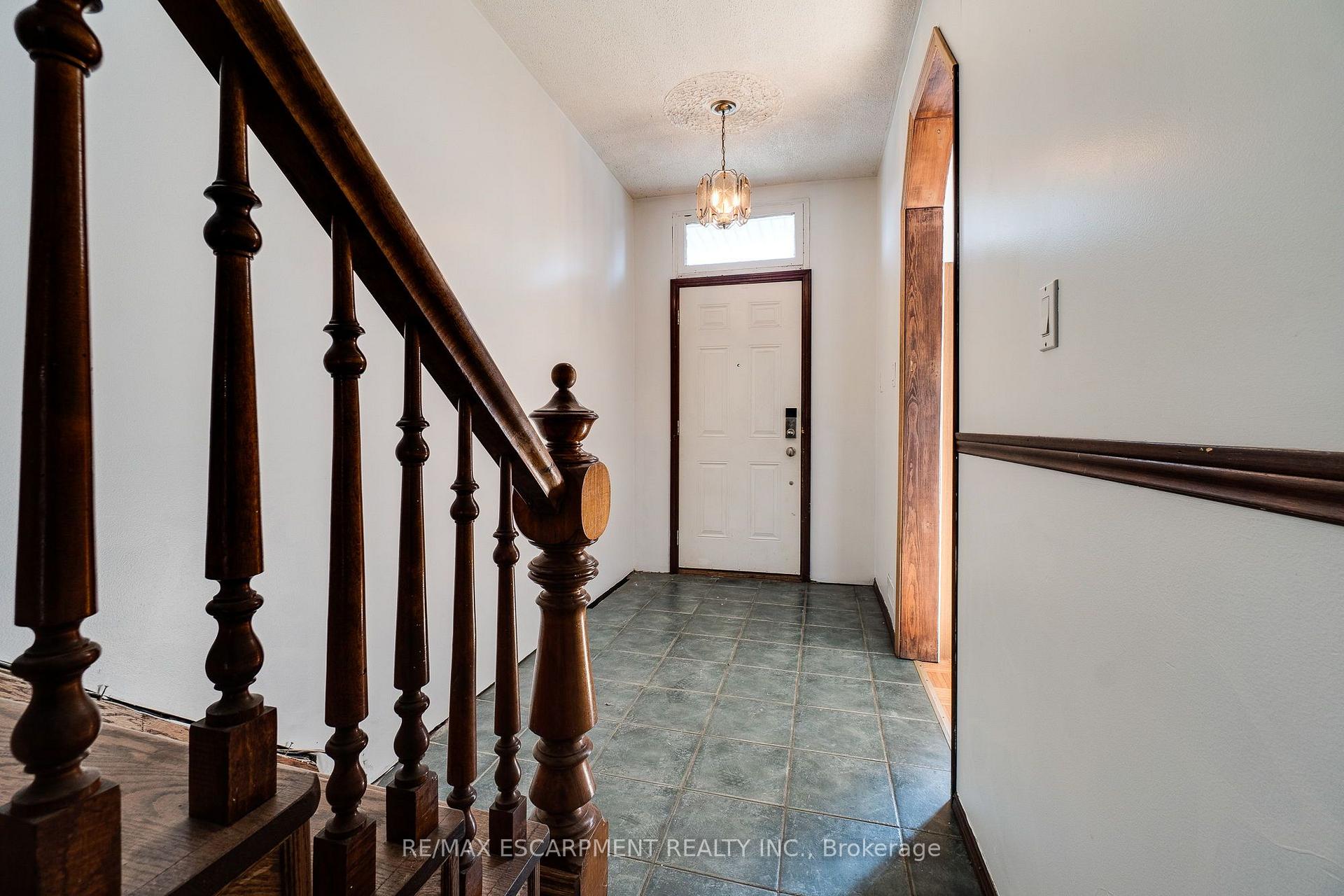 Photo 6 of 23 Oak Avenue, Hamilton, Landsdale — HOMEH