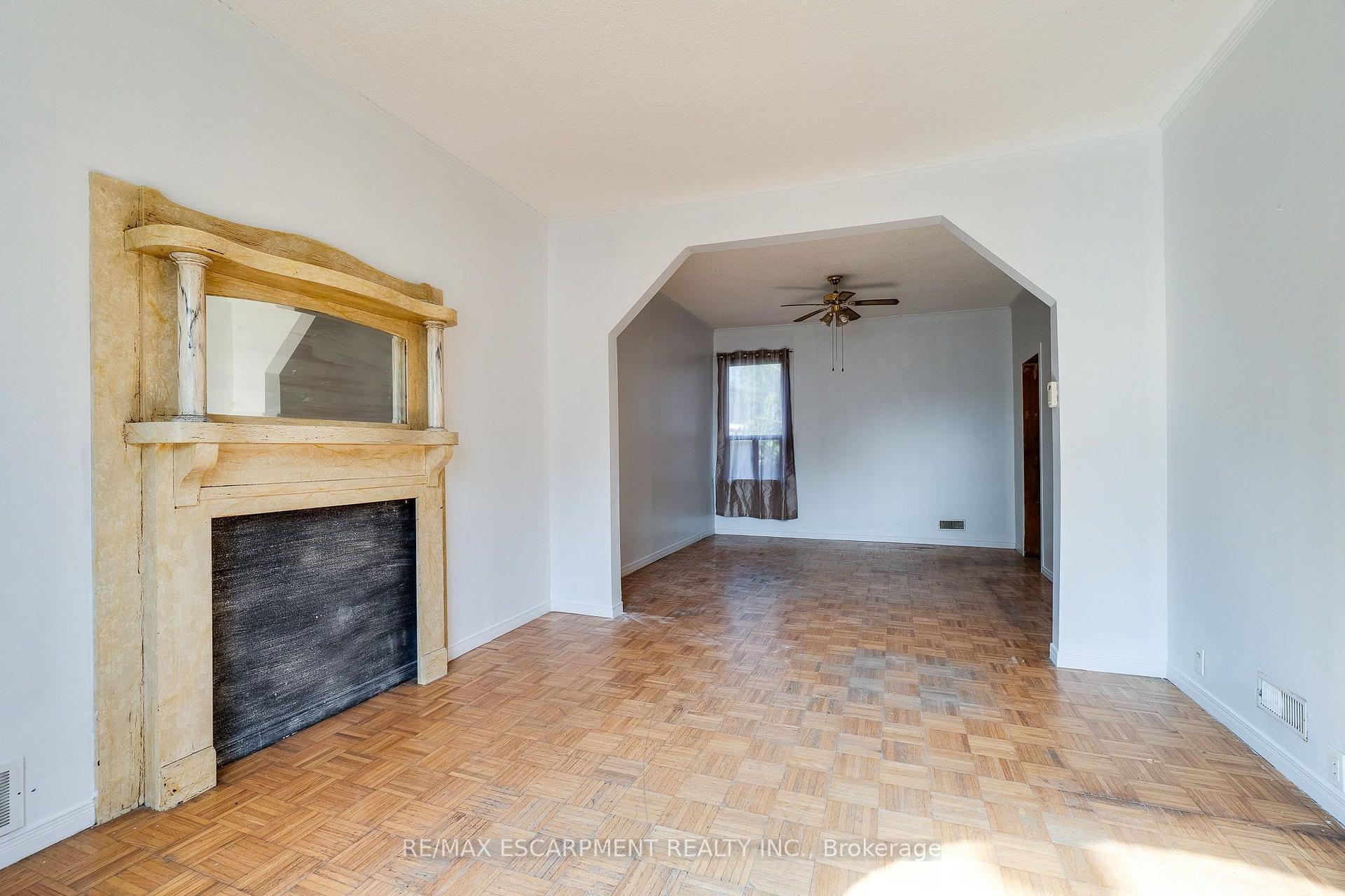 Photo 11 of 23 Oak Avenue, Hamilton, Landsdale — HOMEH