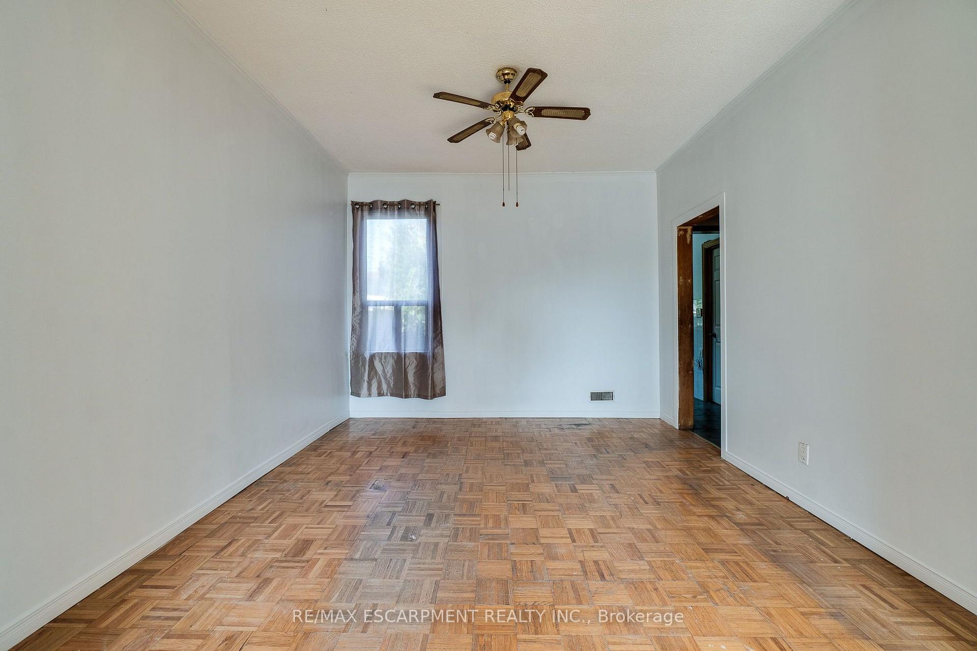Photo 14 of 23 Oak Avenue, Hamilton, Landsdale — HOMEH