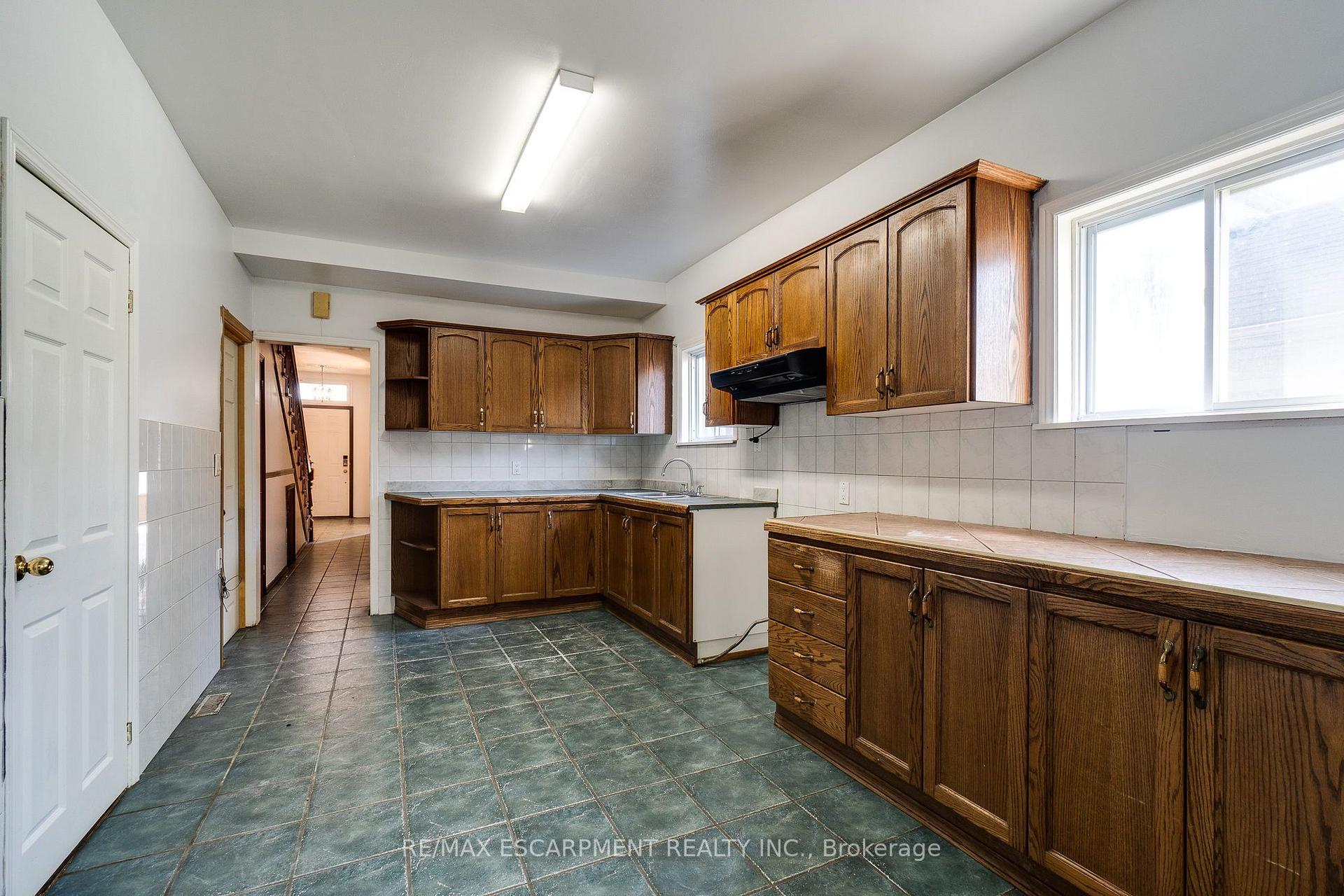 Photo 21 of 23 Oak Avenue, Hamilton, Landsdale — HOMEH