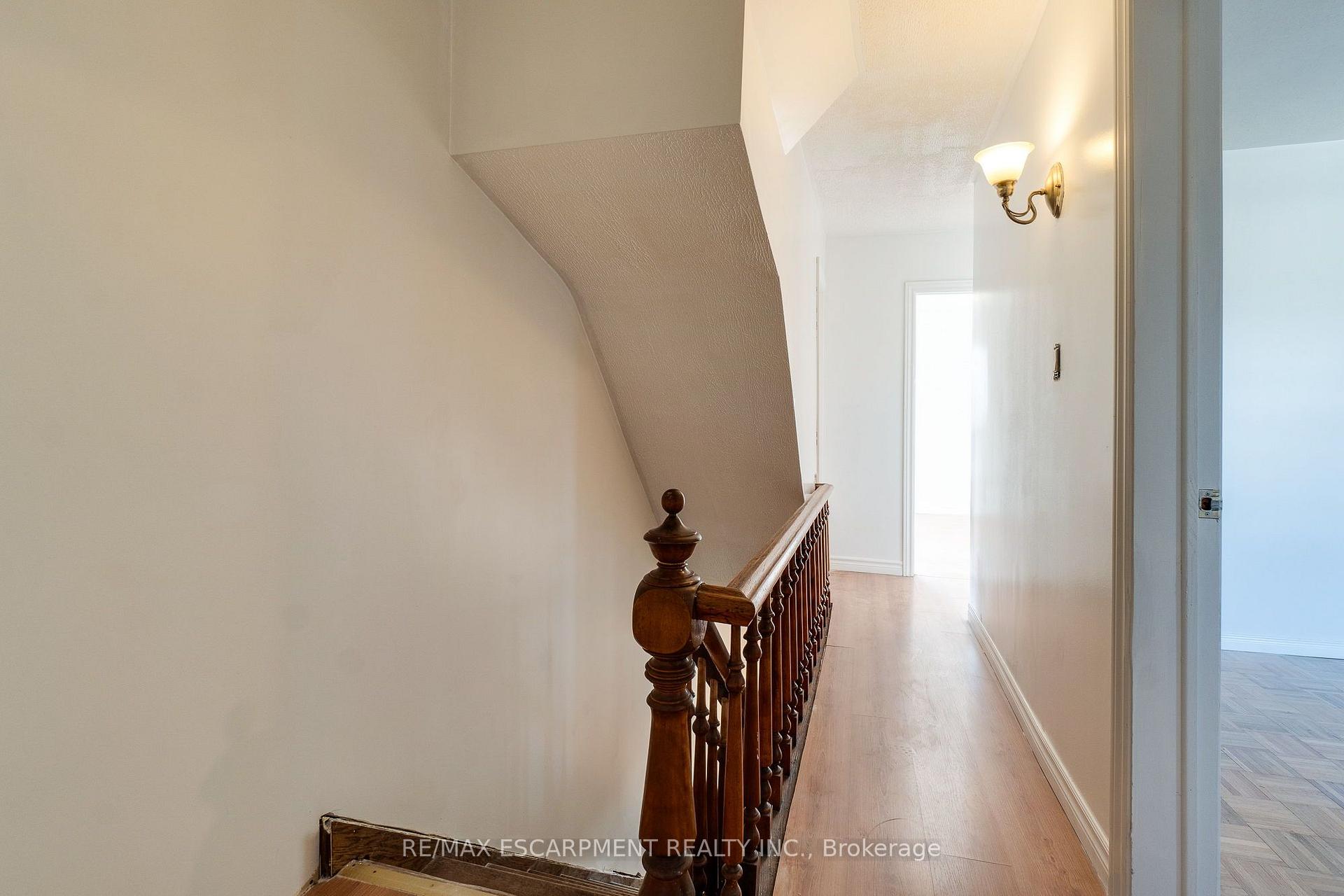 Photo 32 of 23 Oak Avenue, Hamilton, Landsdale — HOMEH