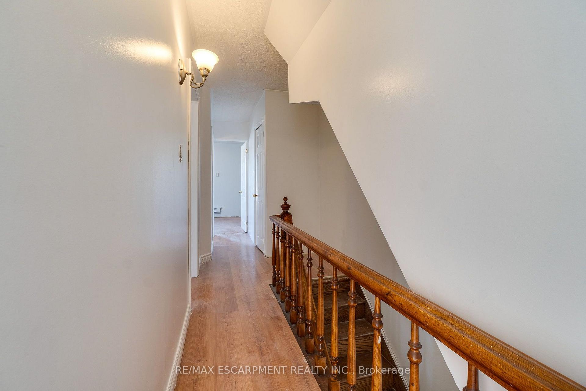 Photo 33 of 23 Oak Avenue, Hamilton, Landsdale — HOMEH