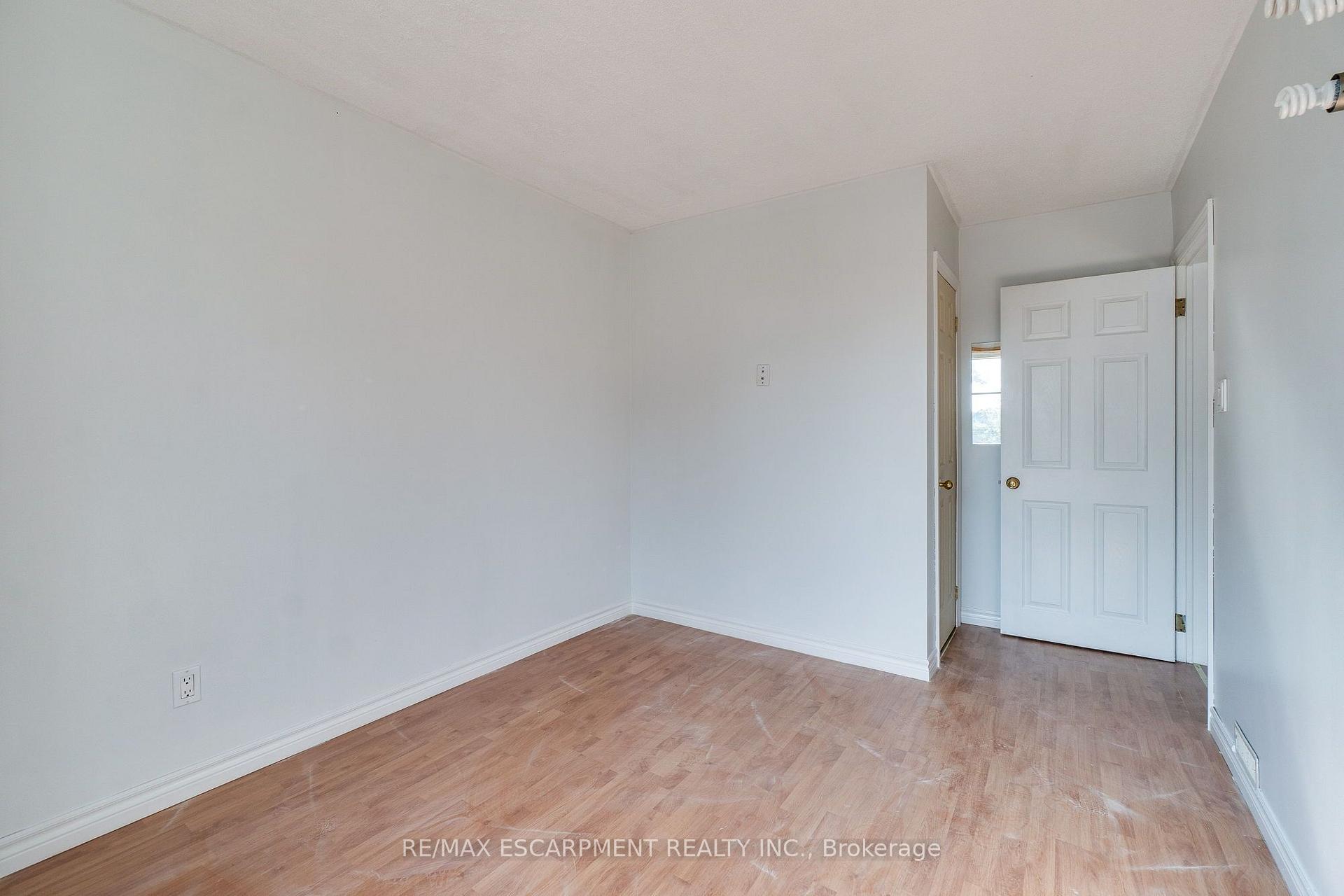 Photo 36 of 23 Oak Avenue, Hamilton, Landsdale — HOMEH