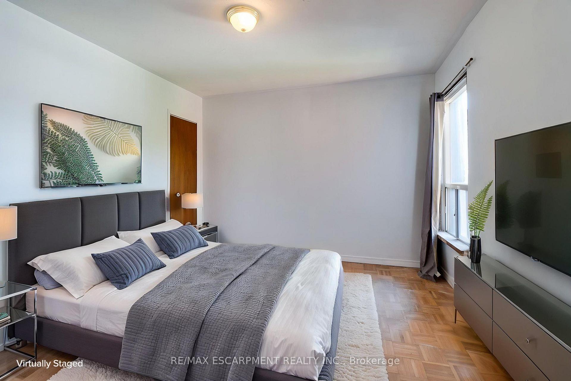 Photo 40 of 23 Oak Avenue, Hamilton, Landsdale — HOMEH