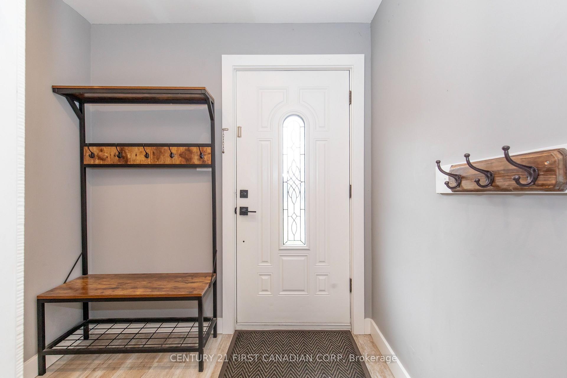 Photo 7 of 1279 Jalna Boulevard, London, South X — HOMEH