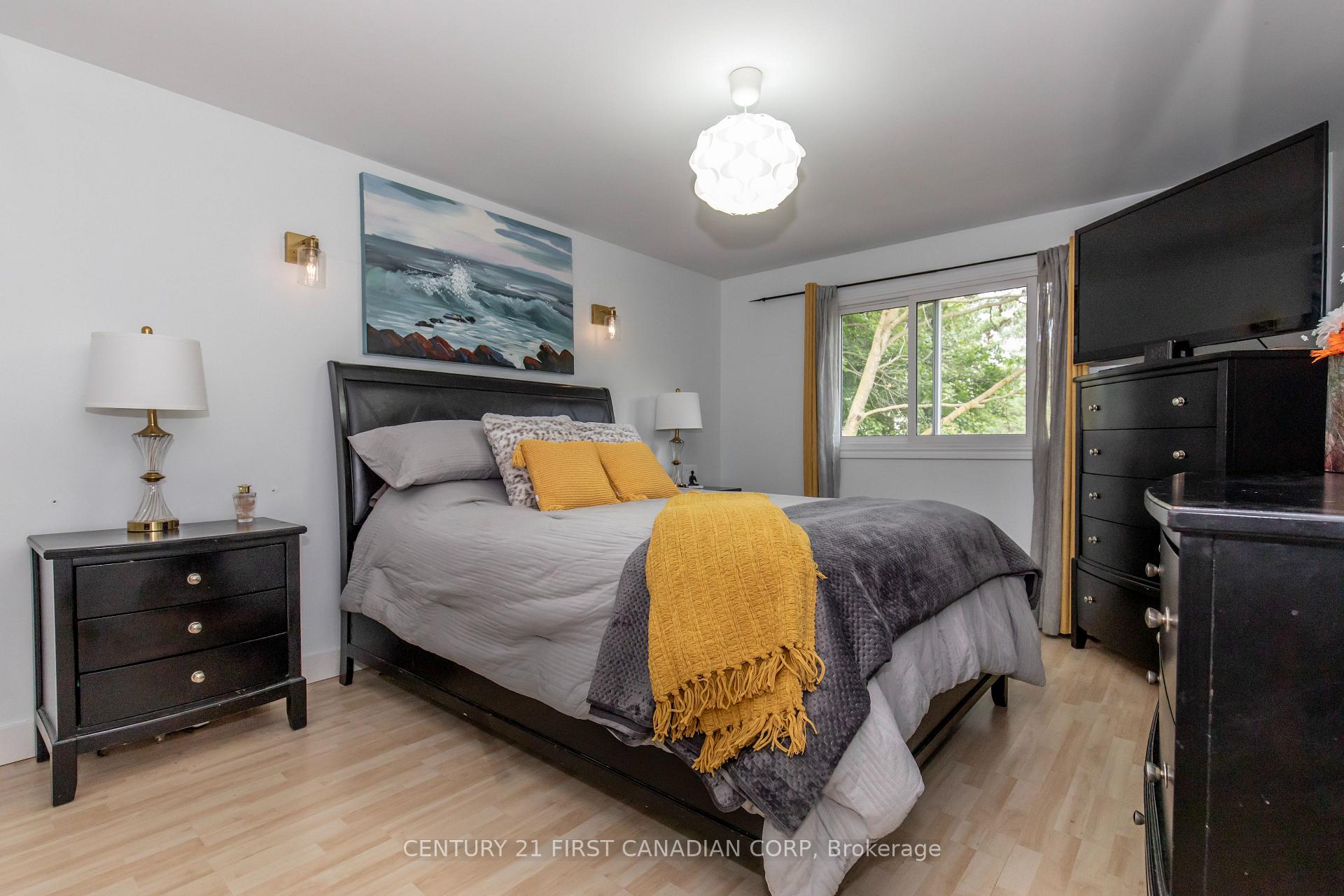 Photo 18 of 1279 Jalna Boulevard, London, South X — HOMEH