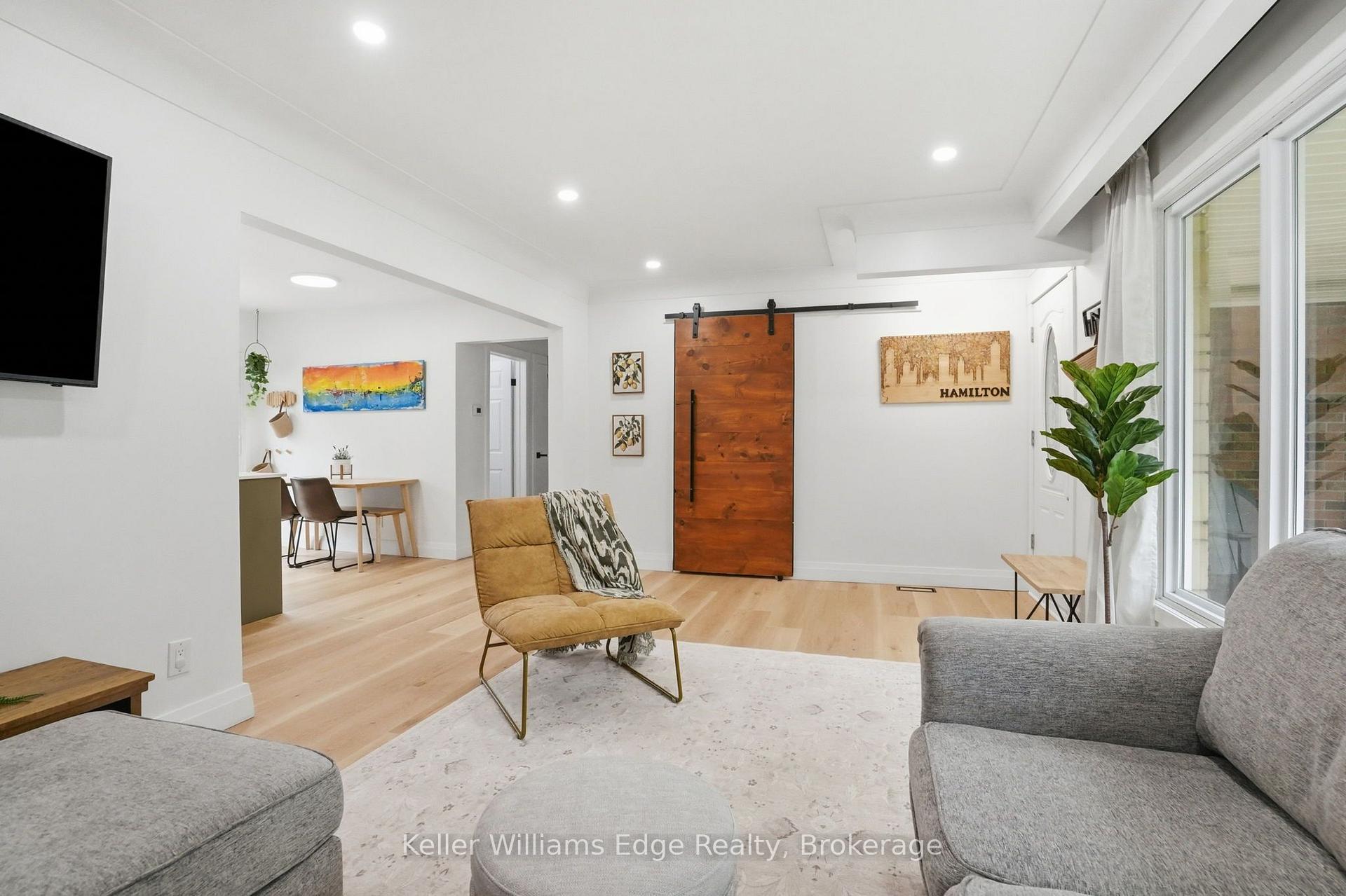 Photo 4 of 131 West 34th Street, Hamilton, Westcliffe — HOMEH