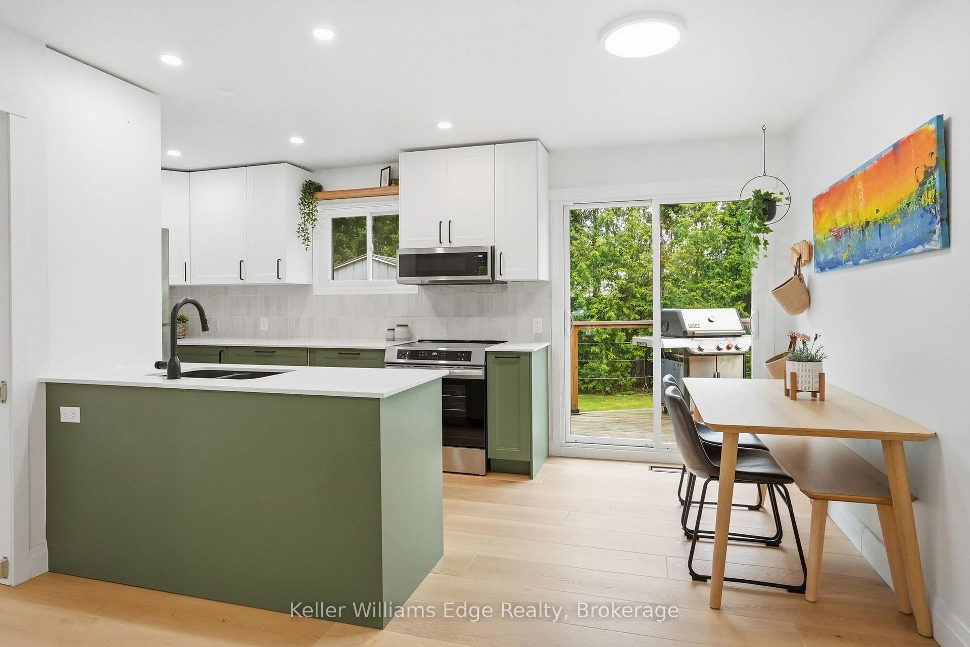 Photo 6 of 131 West 34th Street, Hamilton, Westcliffe — HOMEH