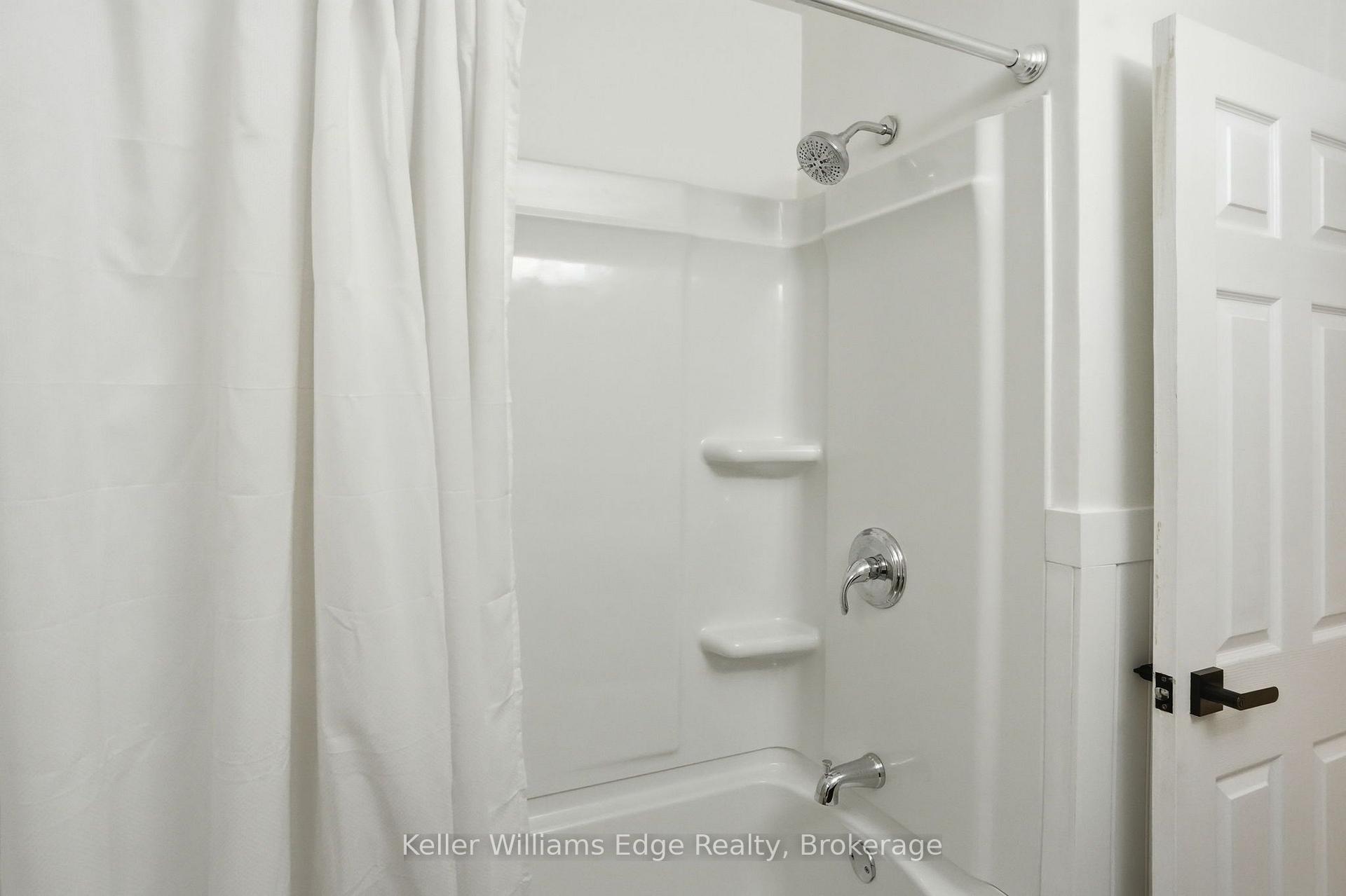Photo 16 of 131 West 34th Street, Hamilton, Westcliffe — HOMEH