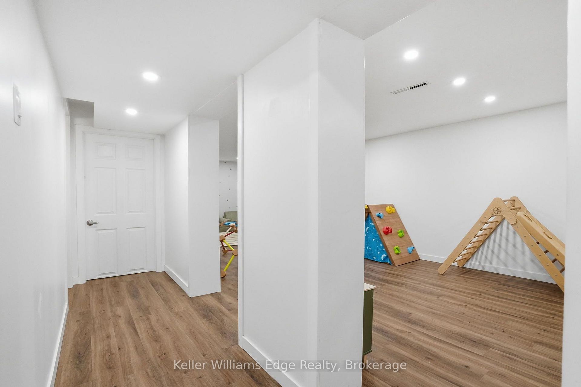 Photo 27 of 131 West 34th Street, Hamilton, Westcliffe — HOMEH
