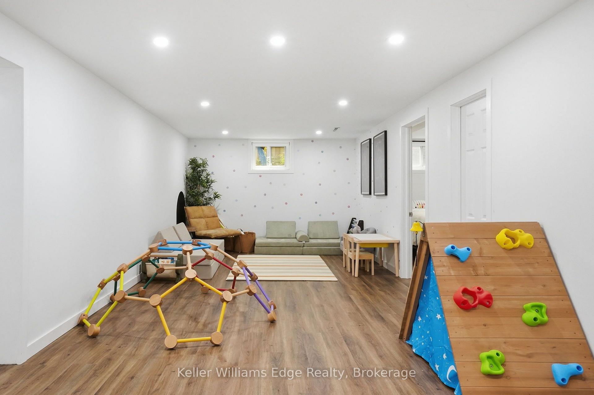 Photo 28 of 131 West 34th Street, Hamilton, Westcliffe — HOMEH