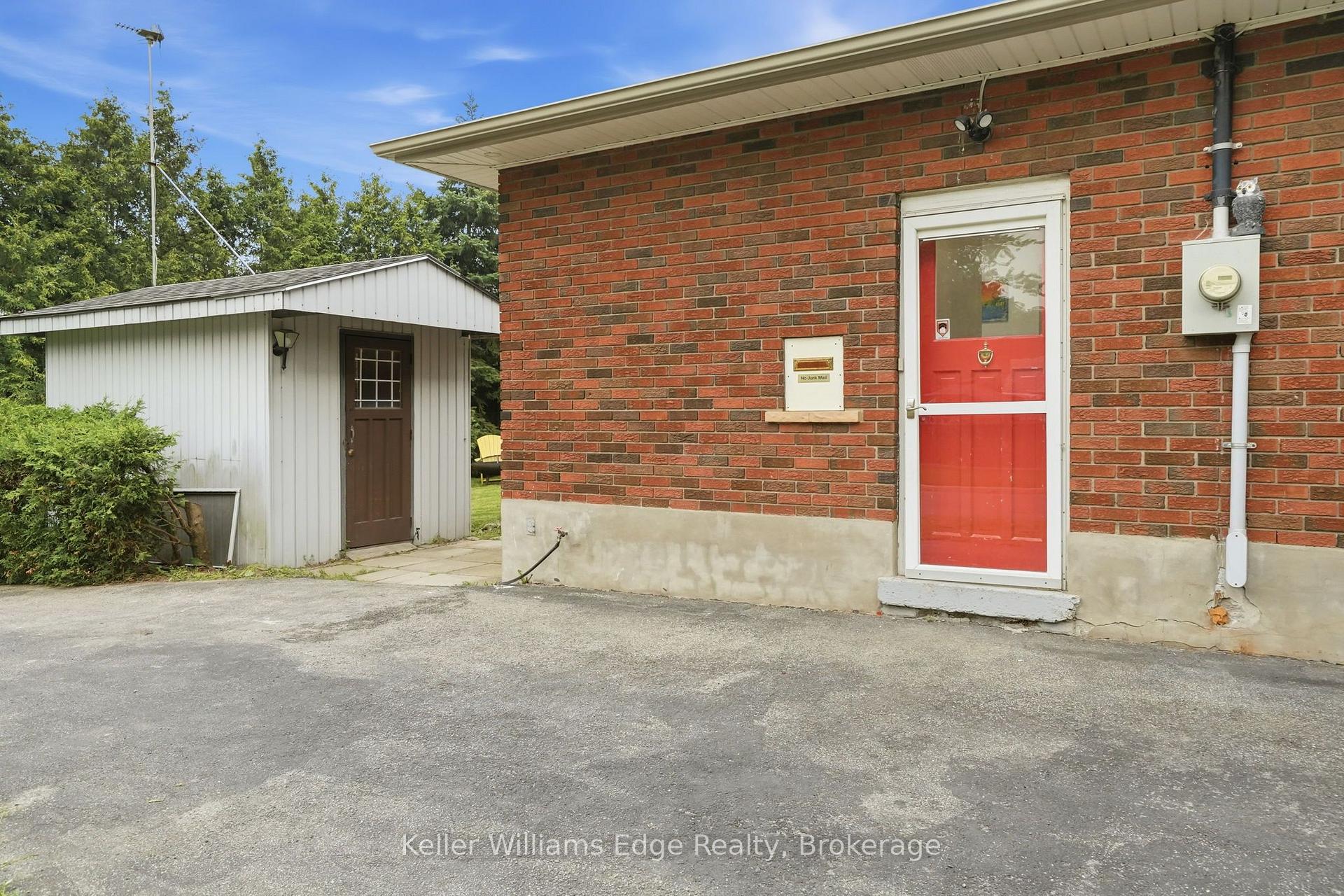 Photo 33 of 131 West 34th Street, Hamilton, Westcliffe — HOMEH