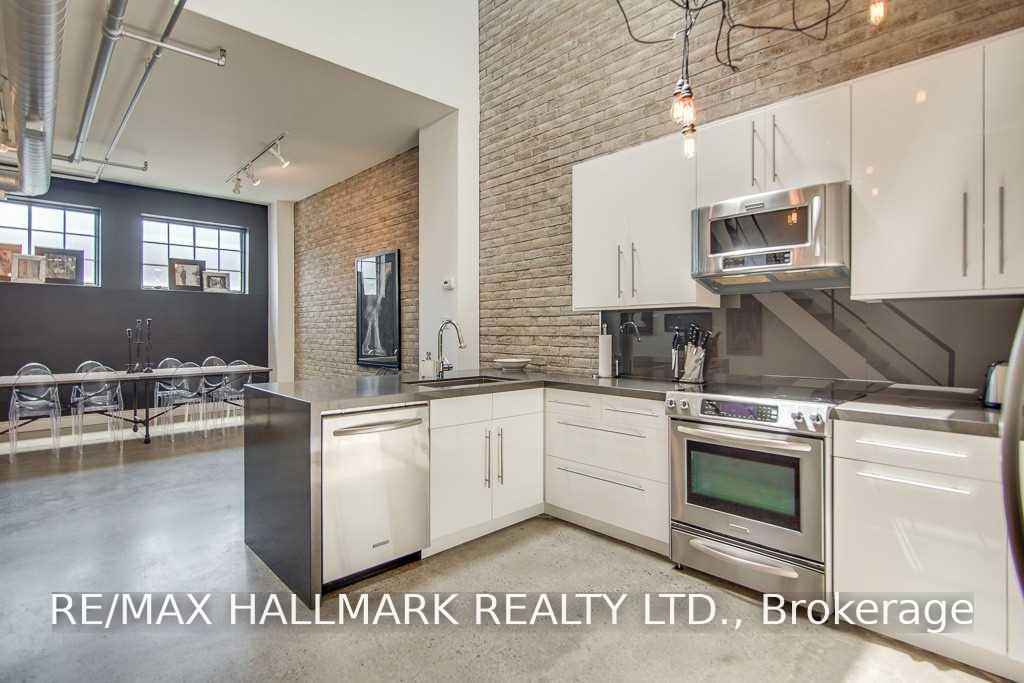 Photo 2 of Unit 7, 6 Bartlett Avenue, Toronto, Dovercourt-Wallace Emerson-Junction — HOMEH