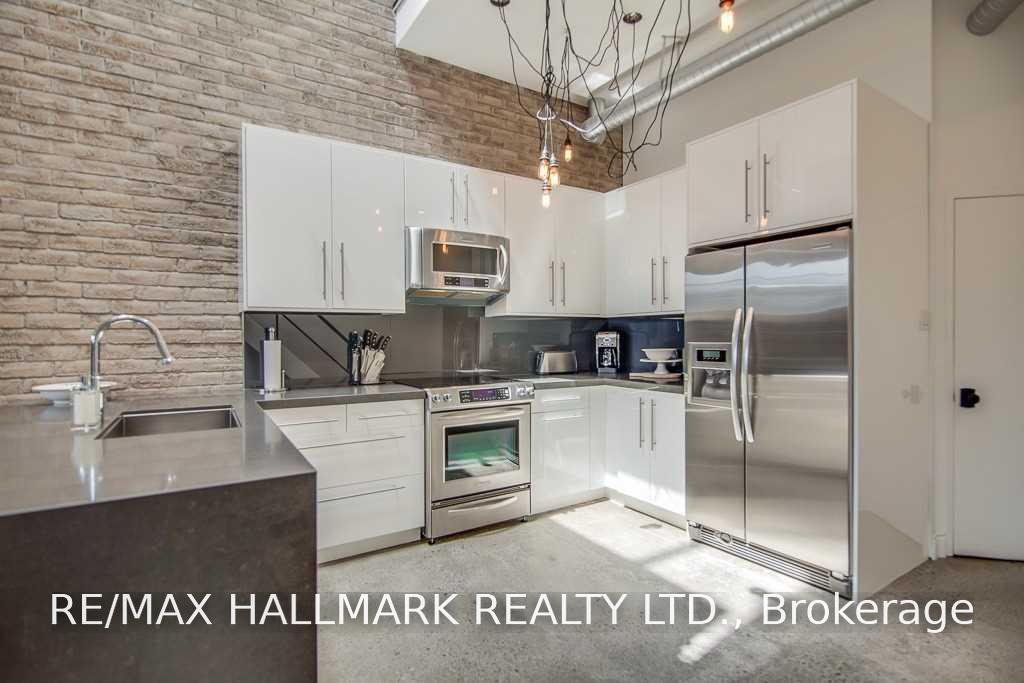 Photo 3 of Unit 7, 6 Bartlett Avenue, Toronto, Dovercourt-Wallace Emerson-Junction — HOMEH